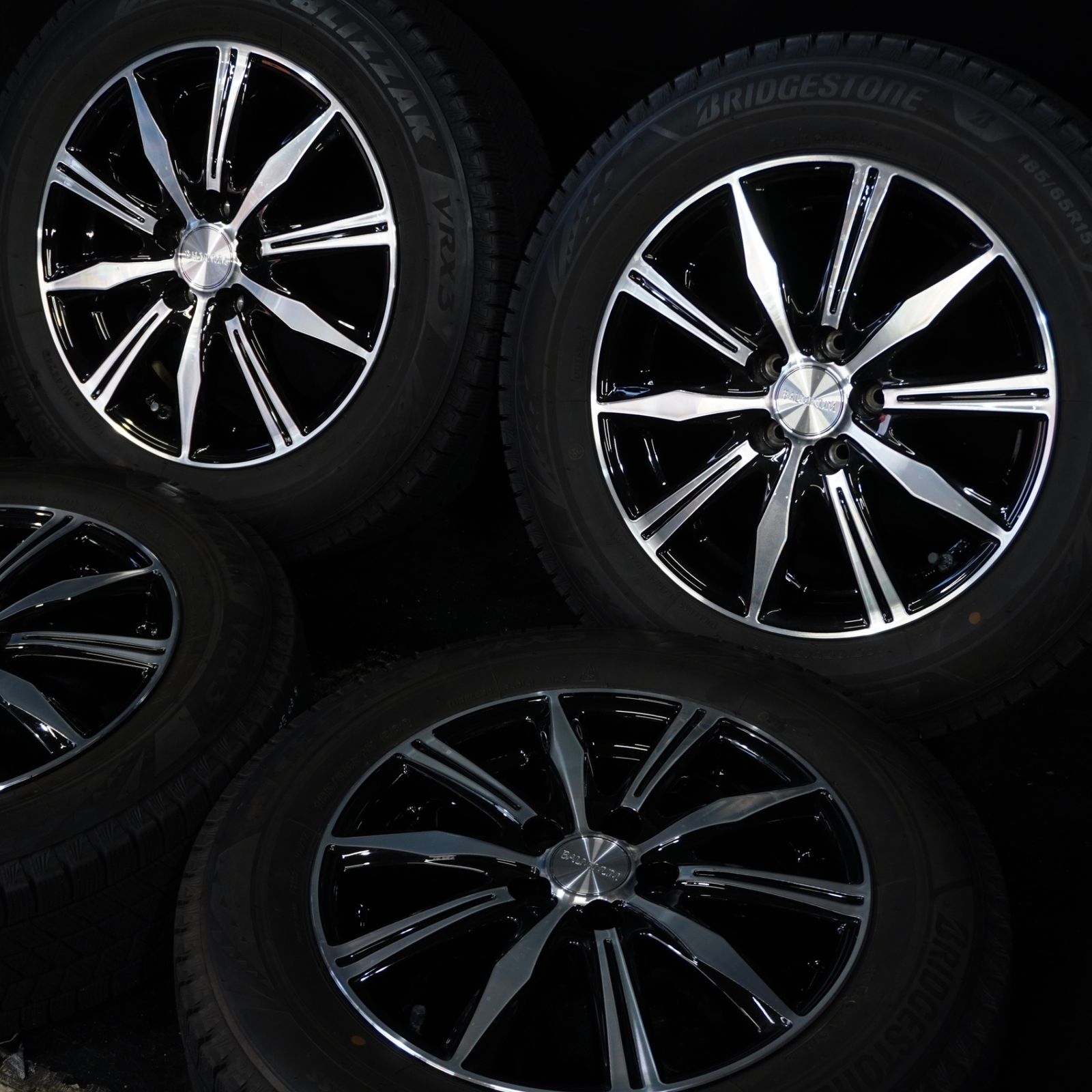 バリ山 ブリヂストン BLIZZAK VRX 3 バルミナ 185 65 R 15 6 J 43 100 5 H 4本 スタッドレス シエンタ