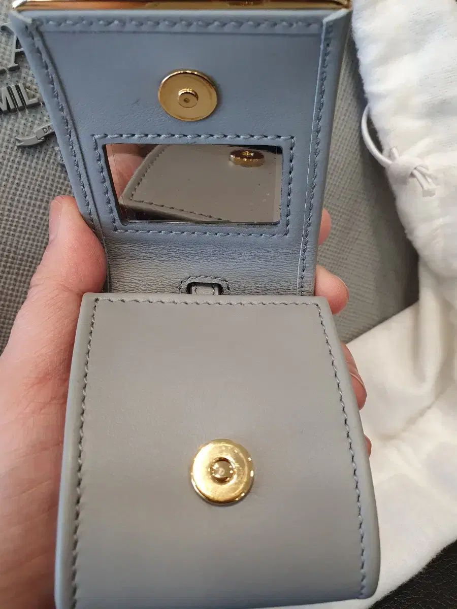 プラダ サフィアーノ