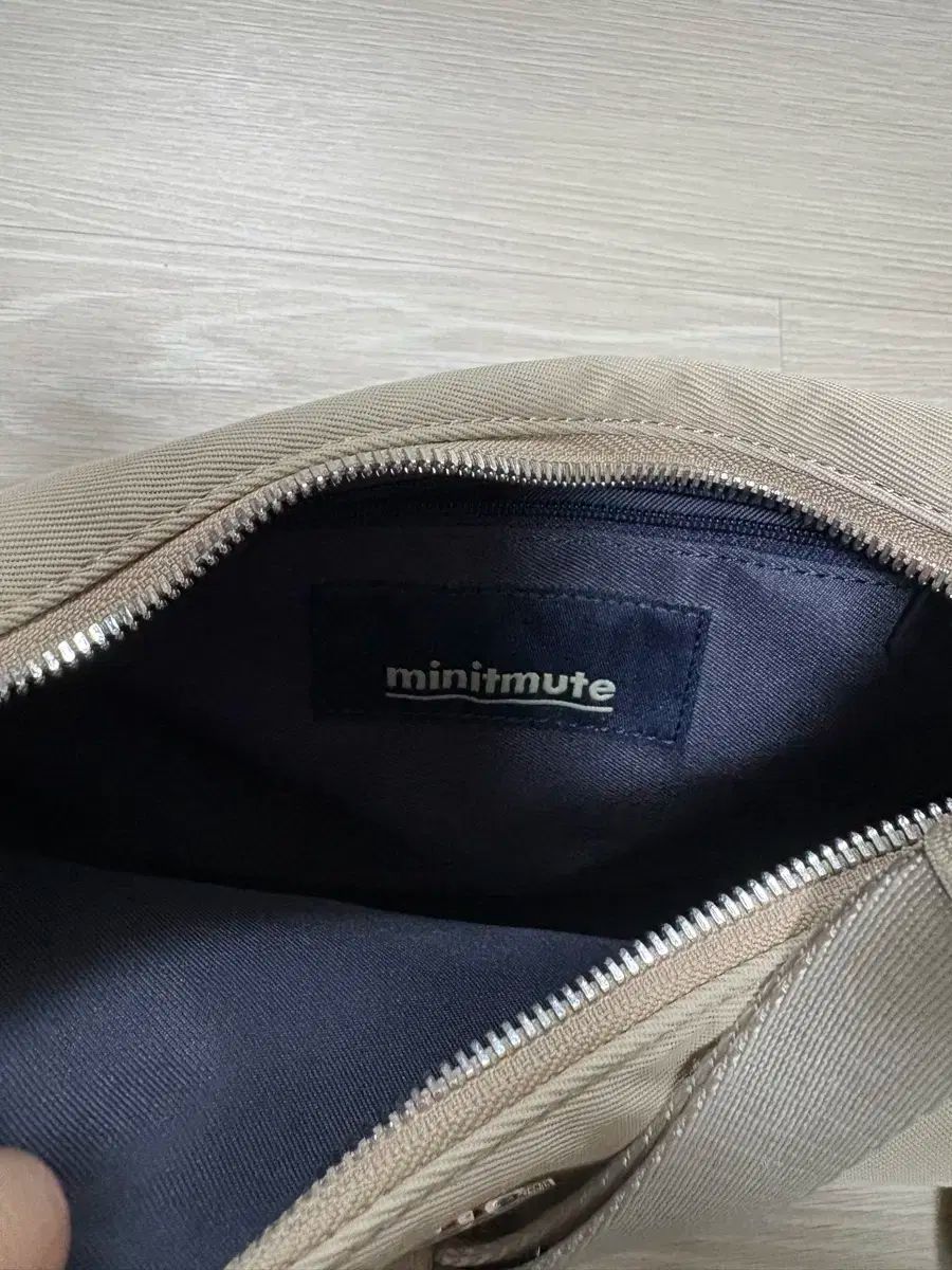  MINITMUTE ミニミュート バッグ メッセンジャーバッグ ショルダーバッグ