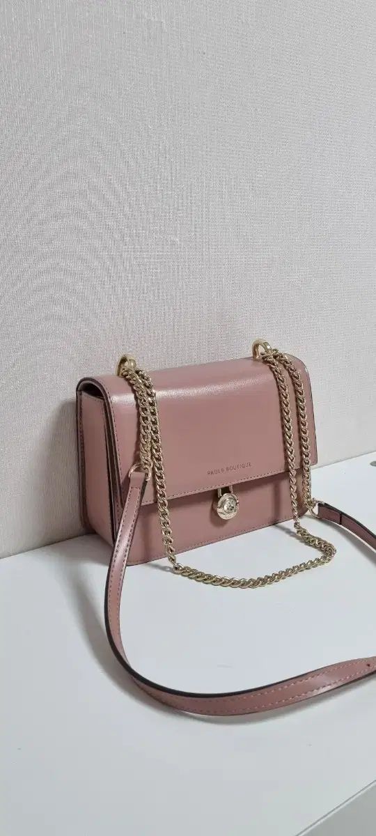 ポールズブティック クロス兼ショルダ—バッグ ㅡ ほぼ