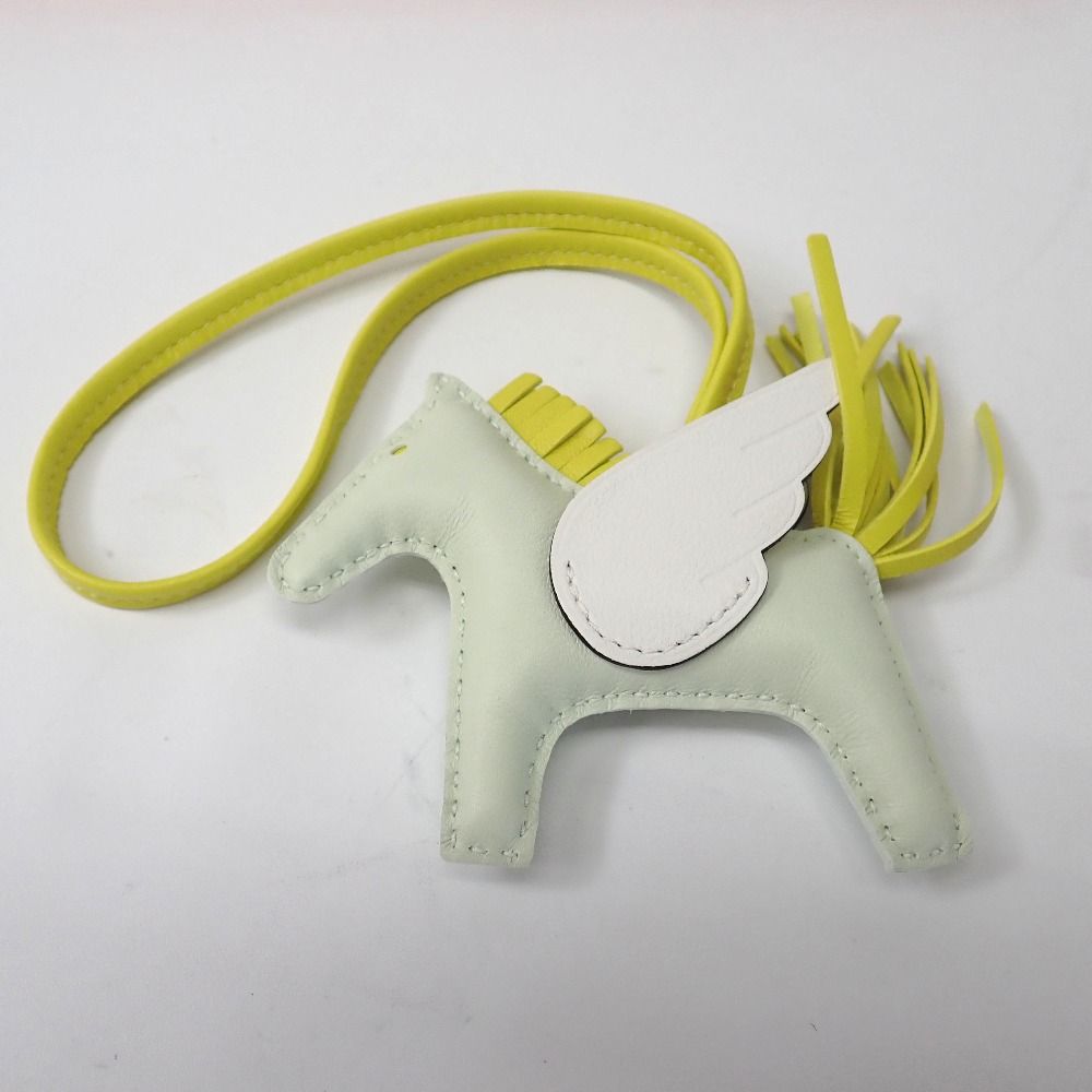 美品✨HERMES エルメス ロデオチャームPM クレxヴェールフィズ×クラフト 美品✨HERMES エルメス ロデオチャームPM クレxヴェールフィズ×クラフト