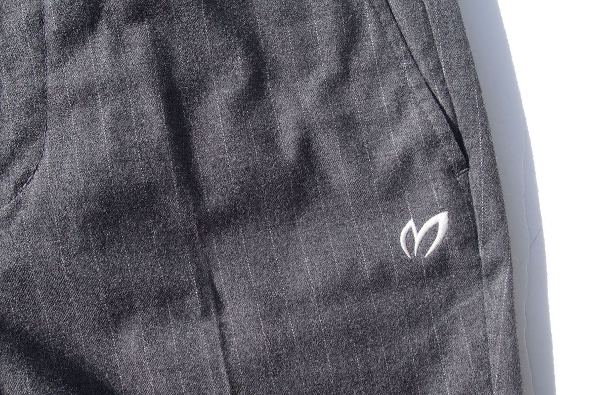 オークリー　ゴルフ　中綿　パンツ　カーキ　冬　大きなサイズ　メンズＬＬ　美品 オークリー ゴルフ 中綿 パンツ カーキ 冬 大きなサイズ メンズLL 美