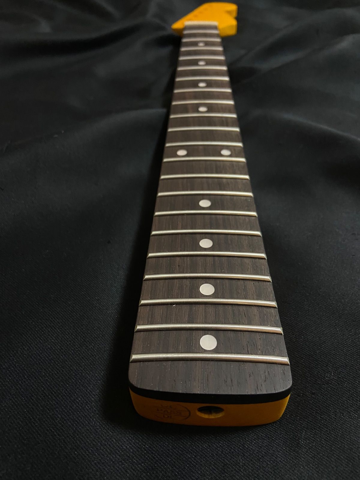 ストラトキャスタービンテージネック（No1）ビンテージカラーニトロサテン塗装 ストラトキャスタービンテージネック（No1）ビンテージカラーニトロ