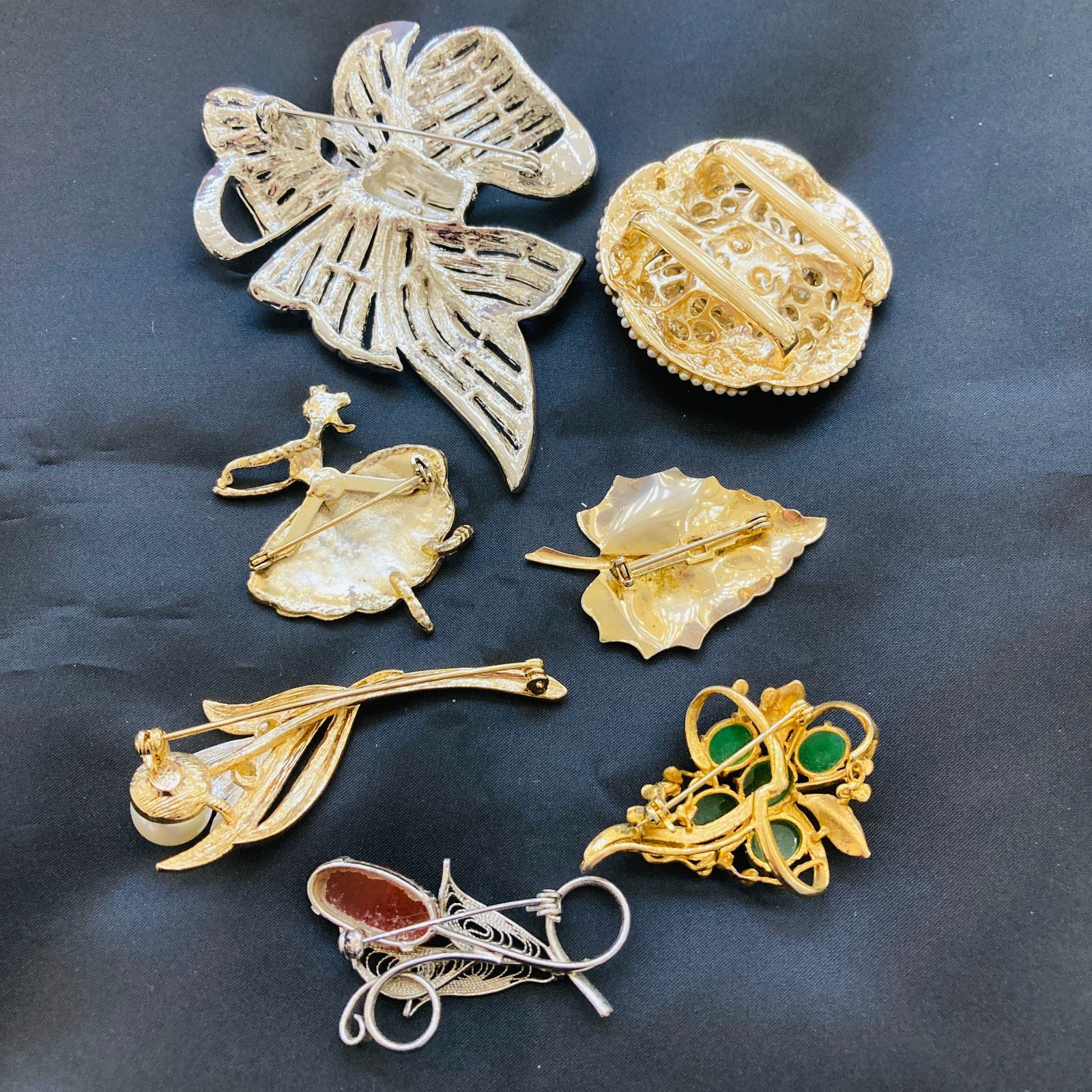 A【まとめ売り】ブローチ 天然石 カラーストーン 翡翠 パール 真珠 花