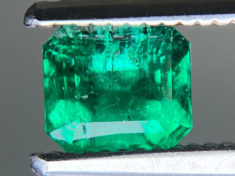 中央宝石ソーティング付き