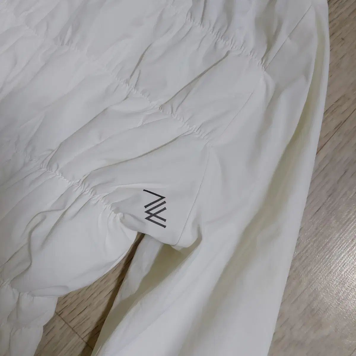 軽量ダウンジャケット