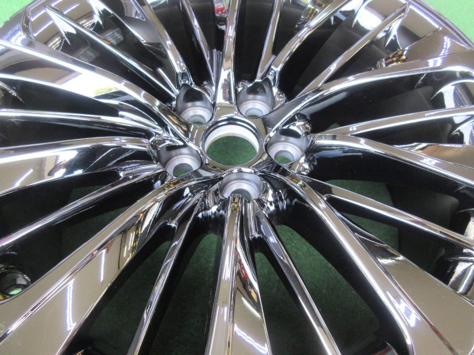  レクサス ＬＳ５００ｈ ホイール 8 5 J 20 H 120 25 スパッタ １本のみとなります 20インチ ホイール