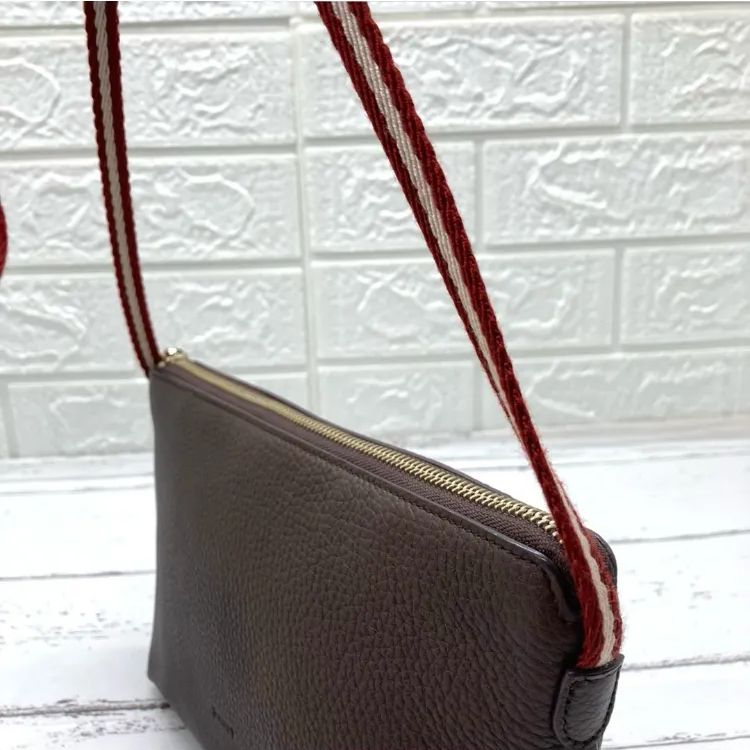 しらたま【美品:定番】BALLY ショルダーバッグ ダークブラウン 美品❣️ BALLYバリーレザー クロスボディショルダーバッグレディース