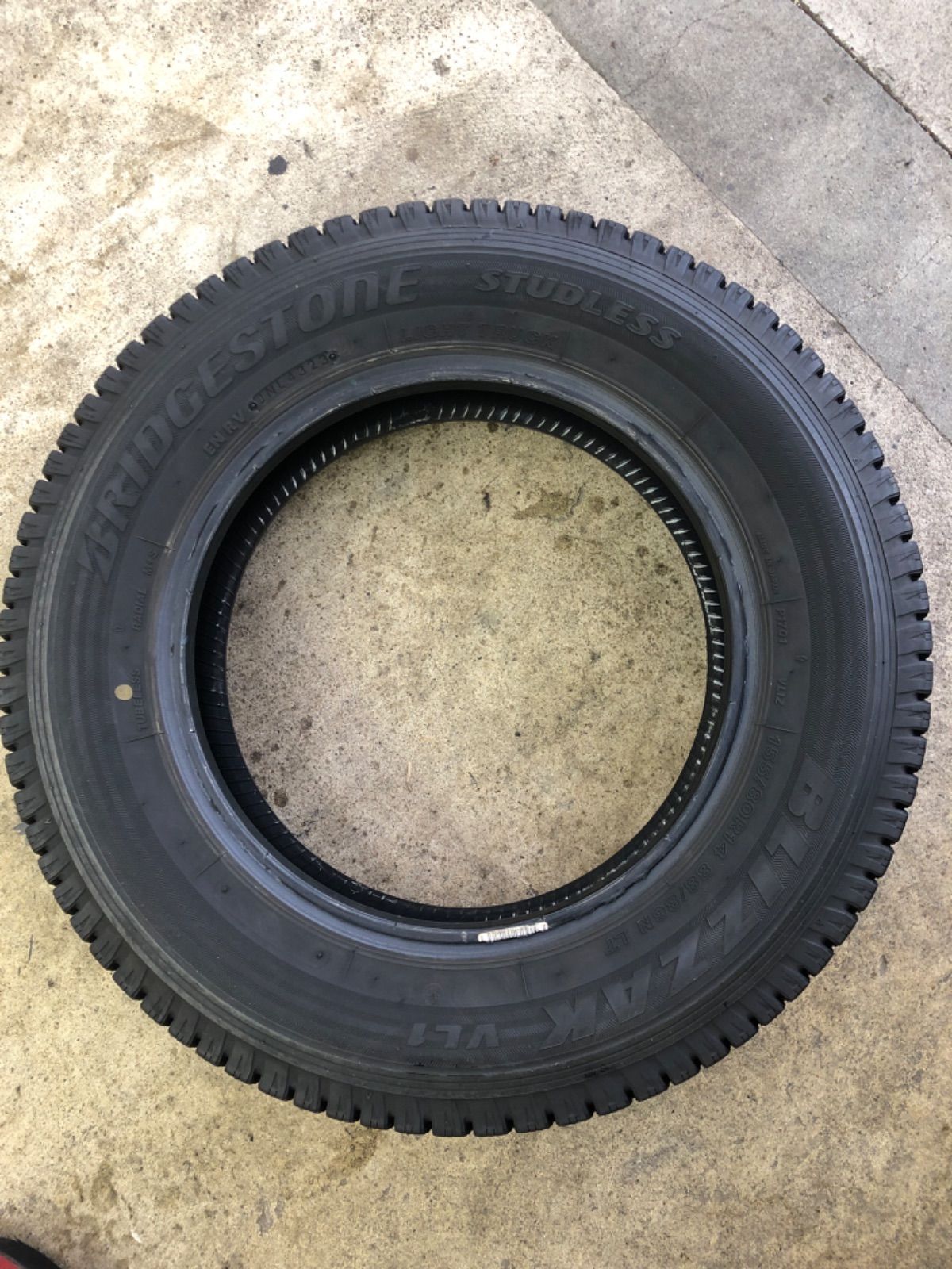 N スタッドレスタイヤ