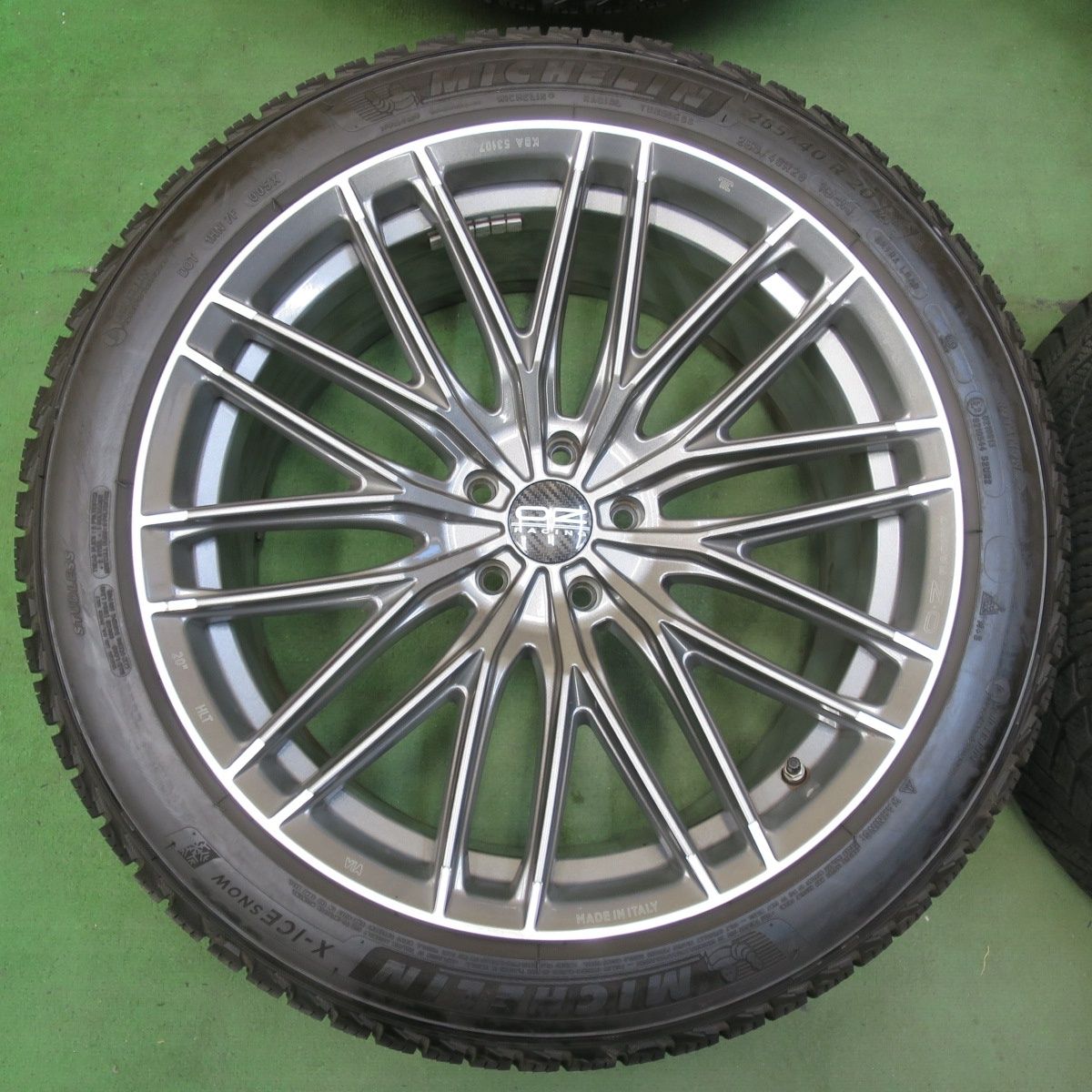  センサー付 バリ溝 22年 キレイ 9 5分 BMW 等 O Z RACING Gran Turismo HLT 265 40 R 20 スタッドレス ミシュラン X ICE SNOW OZ グランツーリズモ PCD 112 5 H 5110306イス 20インチ タイヤ ホイールセット