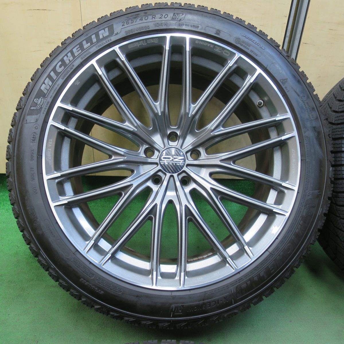 センサー付 バリ溝 22年 キレイ 9 5分 BMW 等 O Z RACING Gran Turismo HLT 265 40 R 20 スタッドレス ミシュラン X ICE SNOW OZ グランツーリズモ PCD 112 5 H 5110306イス