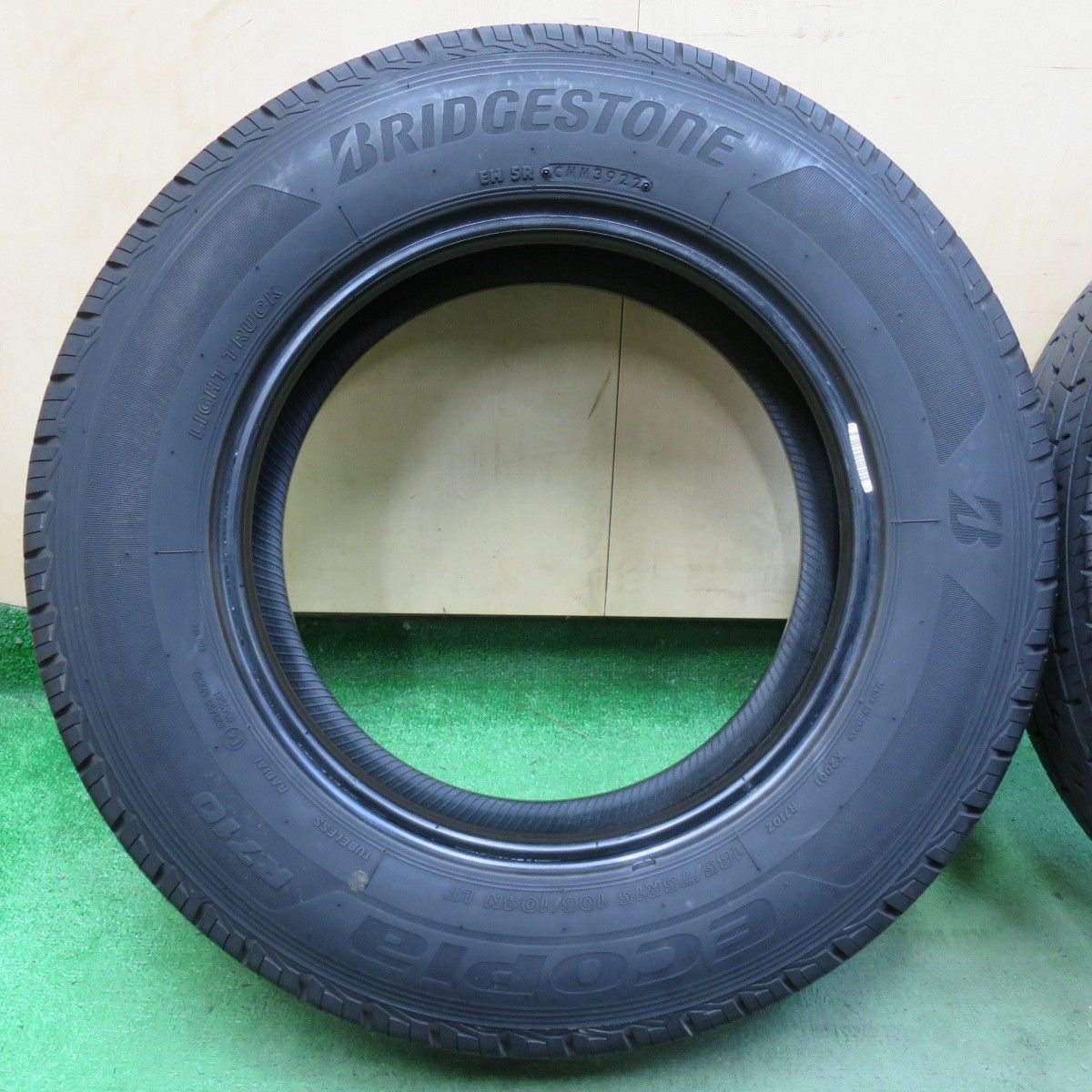 バリ溝 22年 9 5分 6本 185 75 R 15 106 104 N ブリヂストン エコピア 710 タイヤ 15インチ カムロード ハイエース キャラバン キャンピングカー 等 5110308イノタ オフロード車両 15インチ 