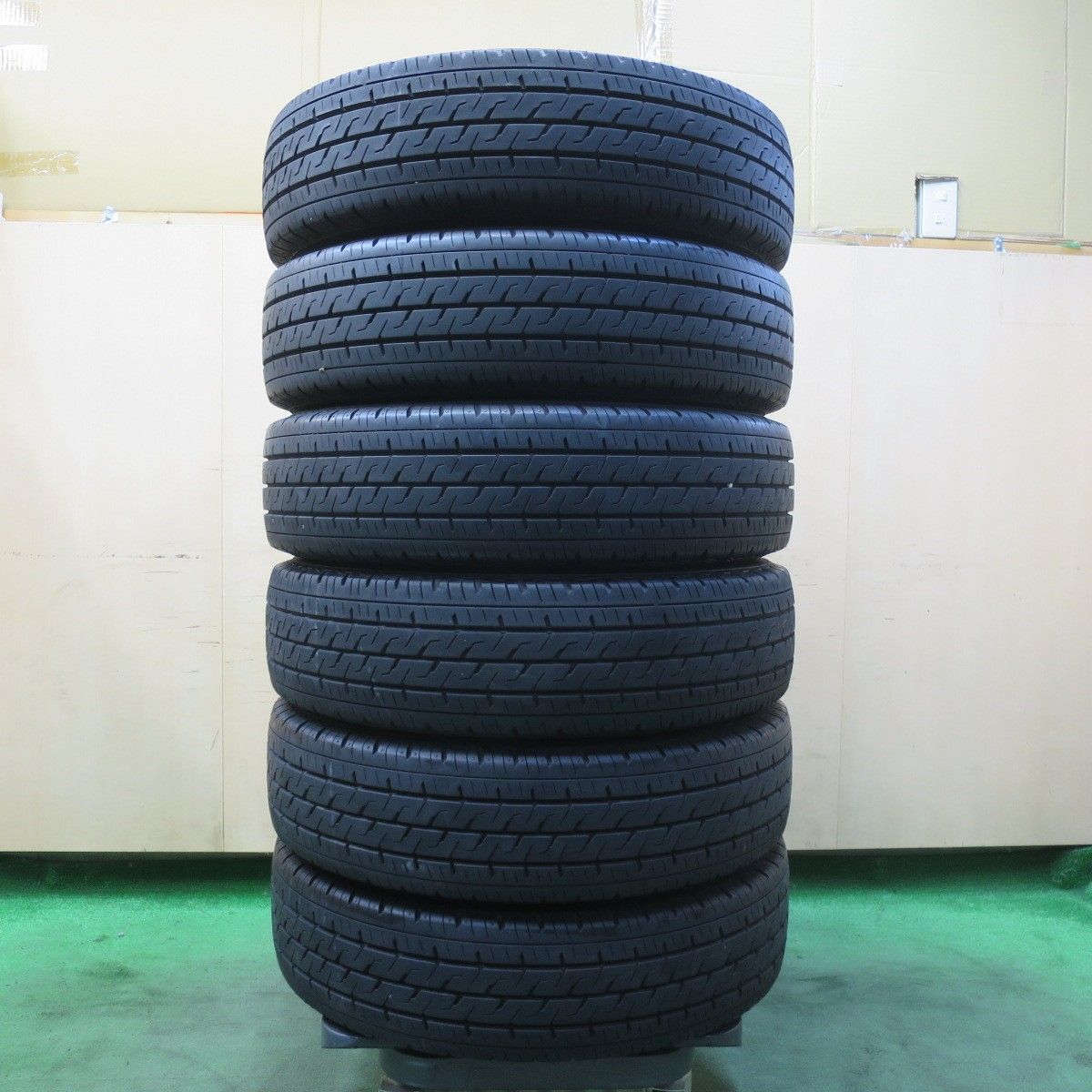 バリ溝 22年 9 5分 6本 185 75 R 15 106 104 N ブリヂストン エコピア 710 タイヤ 15インチ カムロード ハイエース キャラバン キャンピングカー 等 5110308イノタ