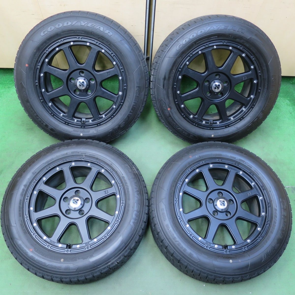 バリ溝 キレイ 9 5分 XTREME J MLJ XJ 245 60 R 18 スタッドレス グッドイヤー アイスナビ SUV 18インチ エクストリームJ PCD 114 3 5 H 5110307イス