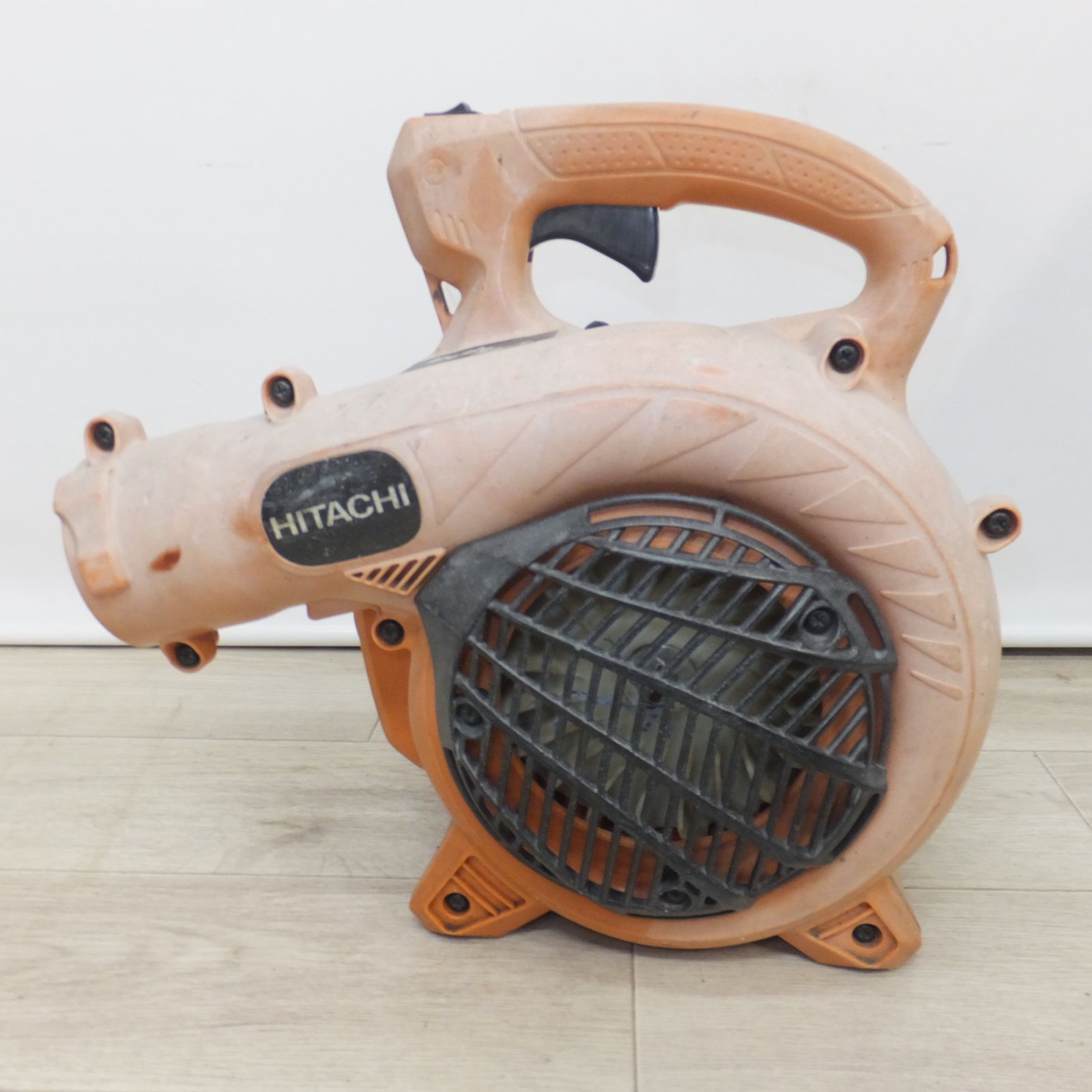 岐阜発 日立 HITACHI エンジンブロワ RB 24 EAP 本体のみ 排気量 23 9 mL PureFire かるがるスタート