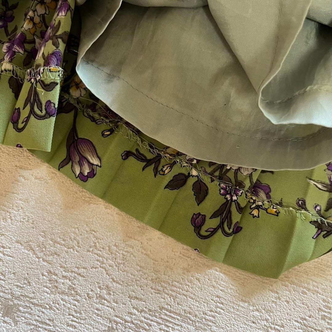 紫花柄プリーツワンピース