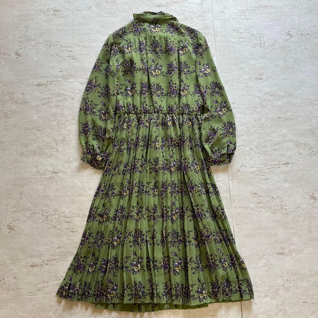 紫花柄プリーツワンピース