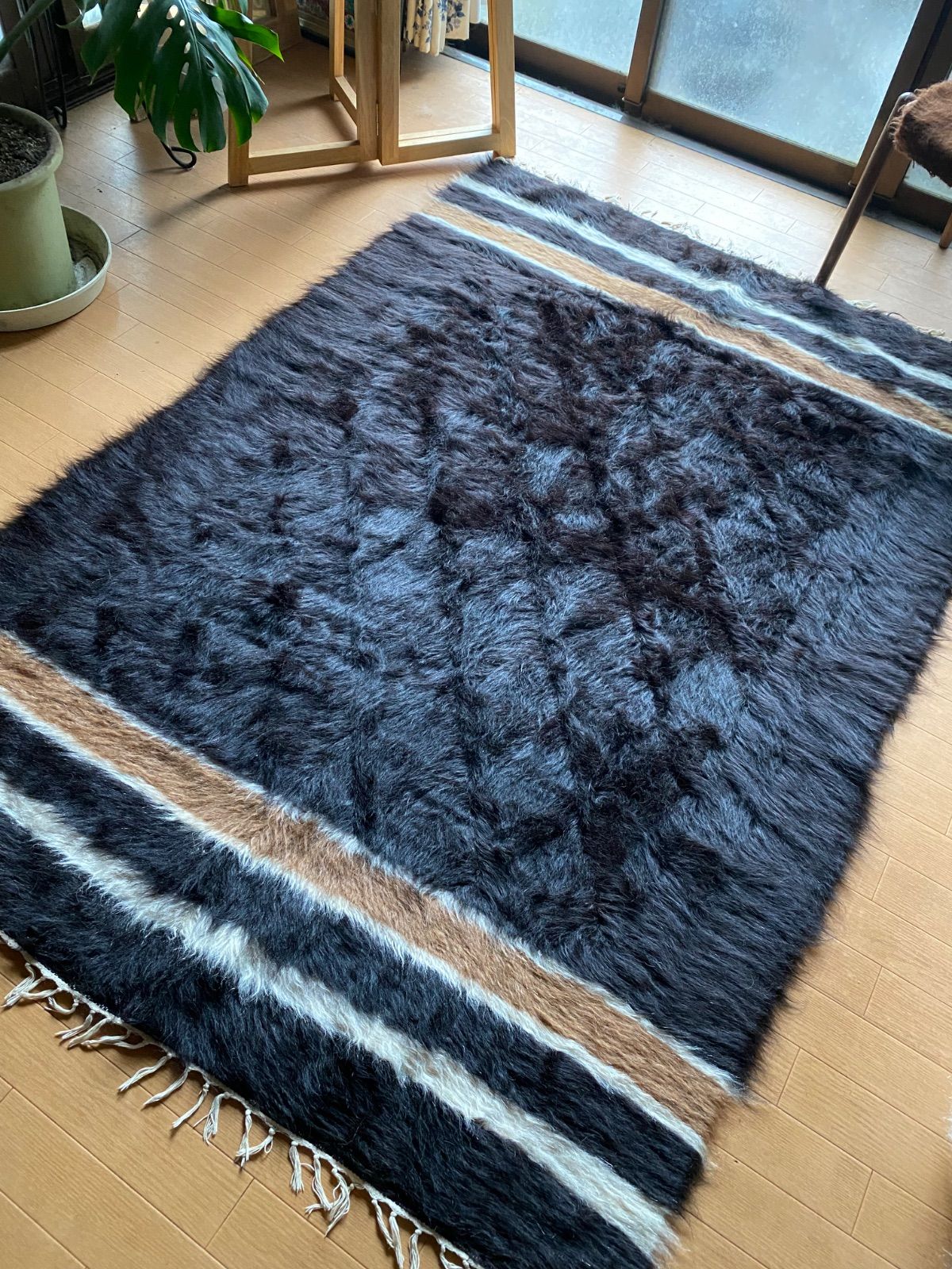 ヴィンテージ シイルトバッタニイェ 130 190アンゴラヤギのなかでも で な黒山羊のモヘアしかも古い時代のアンゴラヤギの毛で織られた特別品 期間 68000→59800円 のみ 艶々最 のモヘアの毛布 当店のみの価格 上の質と暖かさ