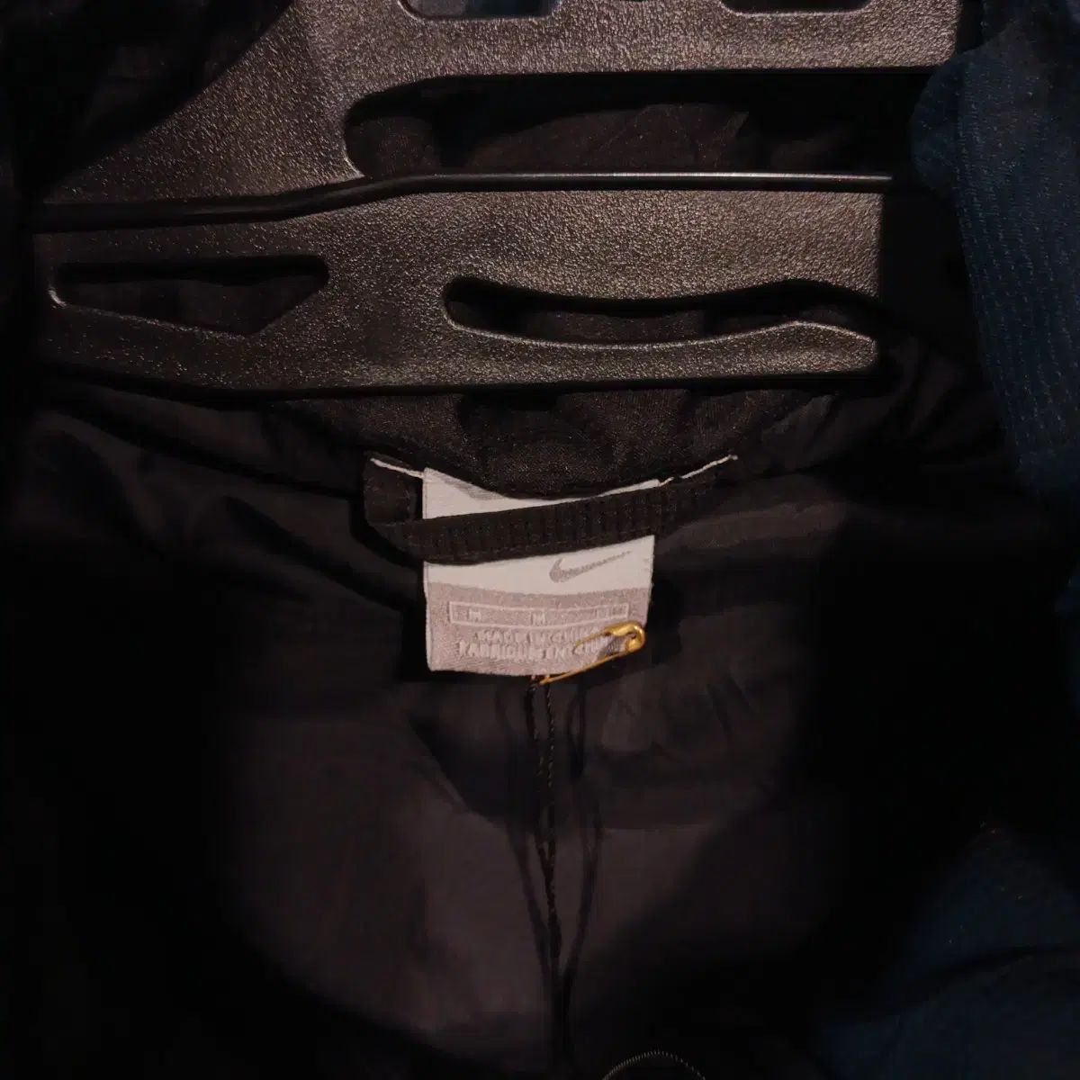 ナイキ アウター ブラック