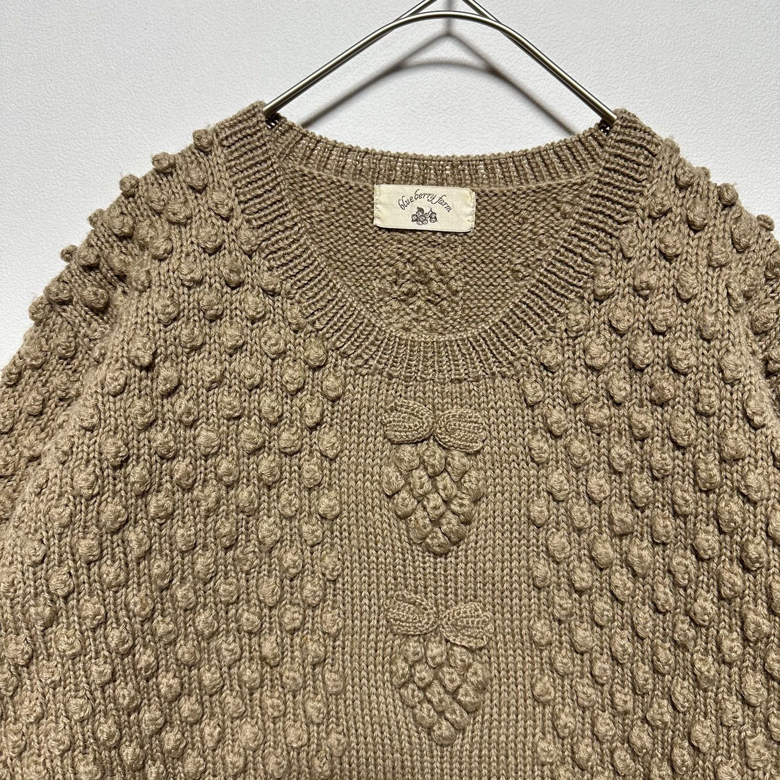 新品タグ付✨ブルーベリーファーム　ウール　ニット　blueberryfarm blueberryfarm 新品未使用‼️ウール 花柄ニットブルーベリーファーム