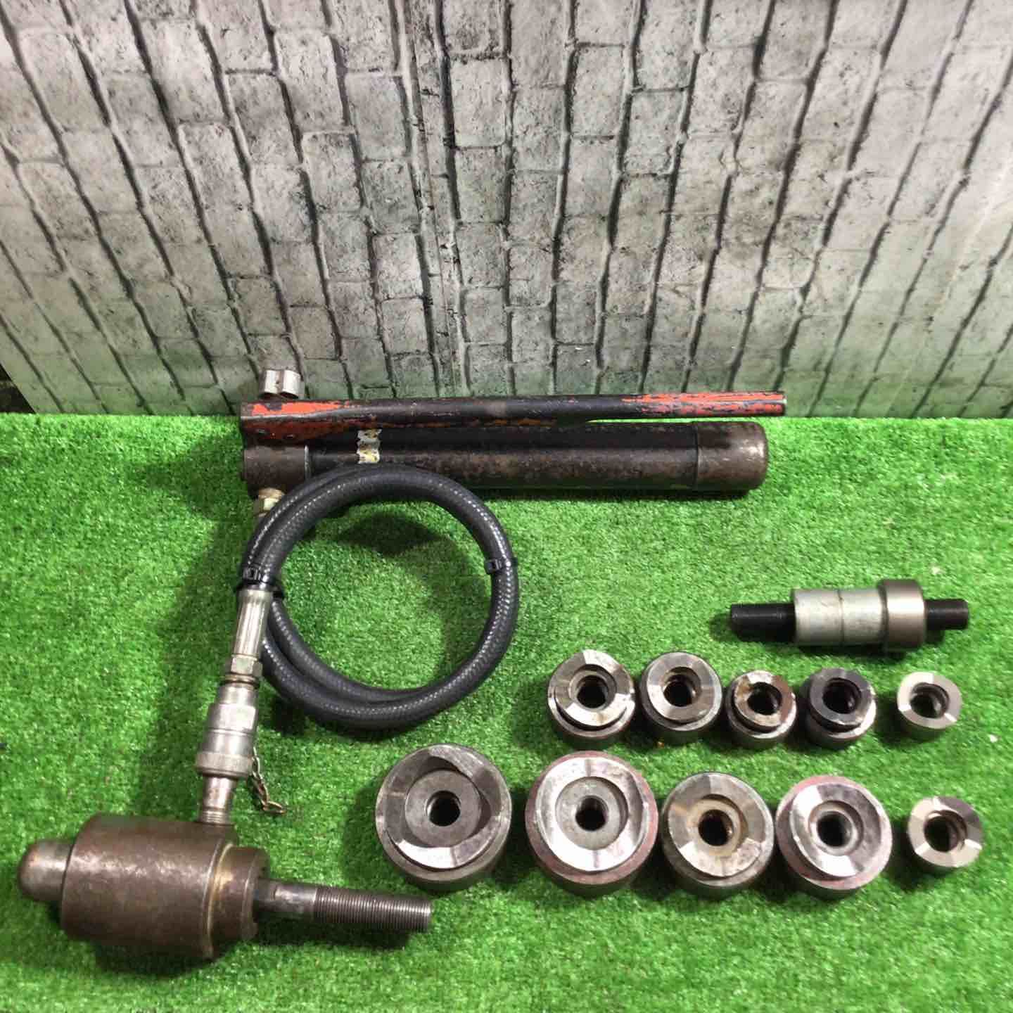 泉精器 IZUMI 手動油圧式ポンプ HP-180N 川口店