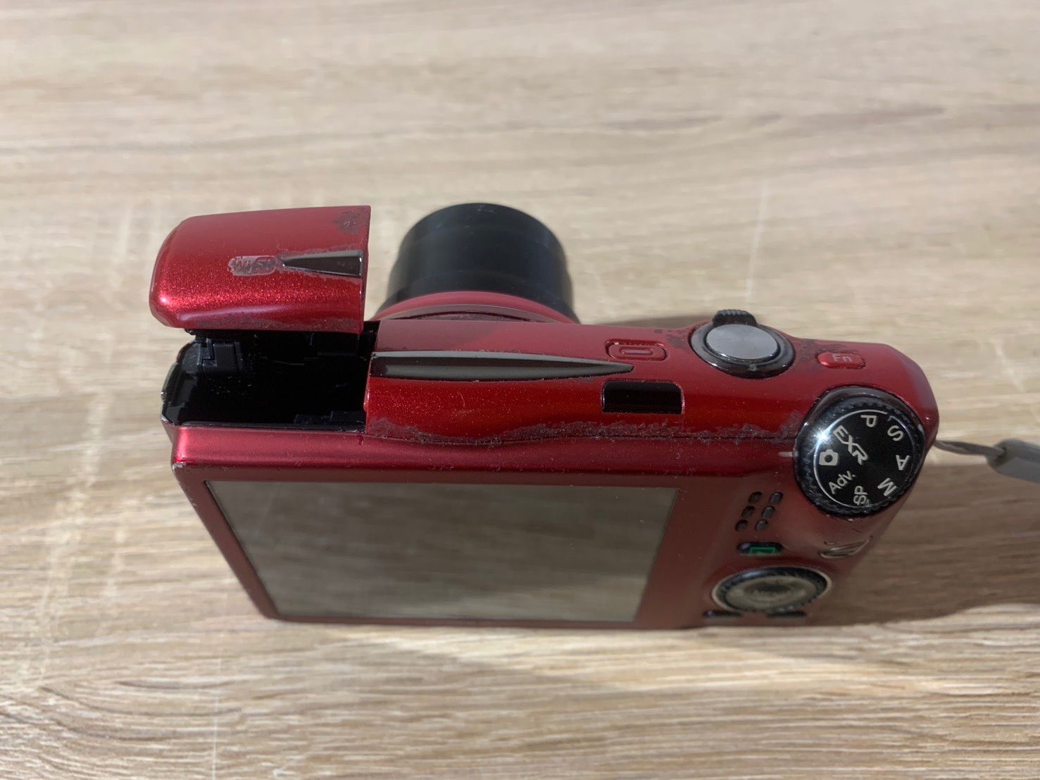 FUJIFILM FinePix F900EXR レッド デジタルカメラ Amazon | FUJIFILM デジタルカメラ FinePix Z900 EXR 光学5倍 レッド F