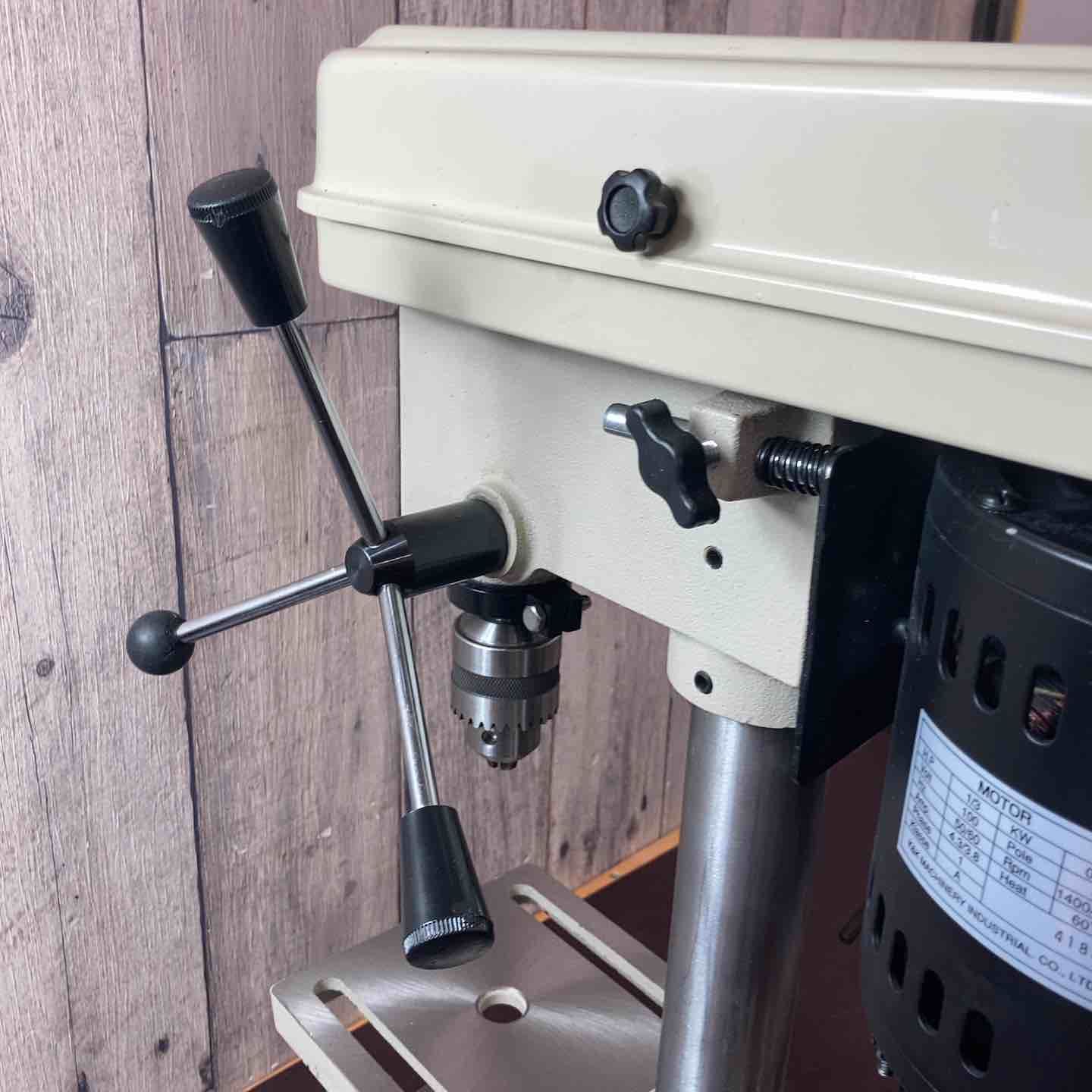  品 マキタ makita 卓上ボール盤 TB 131 電動穴あけ機 穴あけ機 電動工具 エア工具