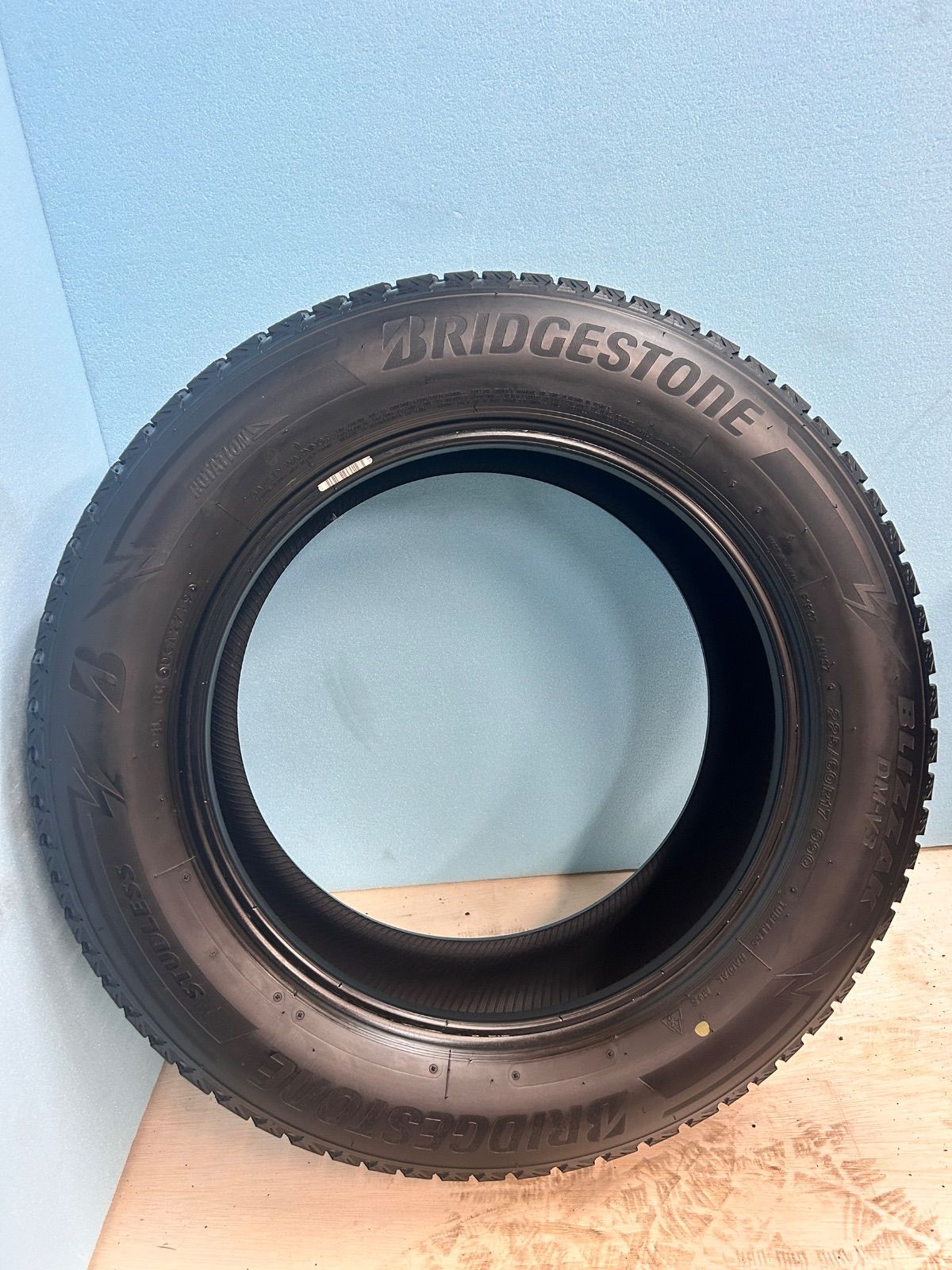 225 60 R 17 DM V 3 スタッドレス BLIZZAK 2019年製 4本セット NO 14 y