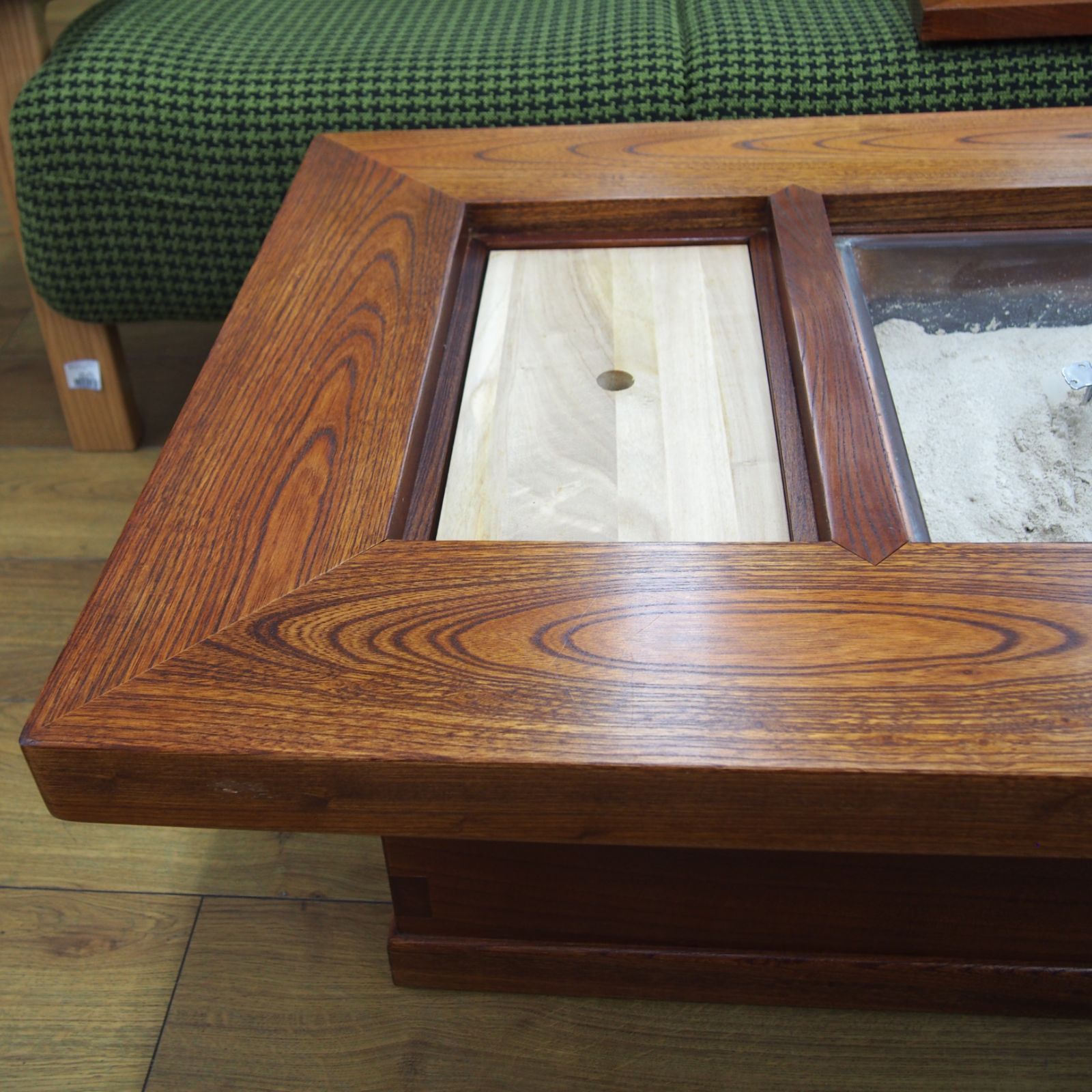【未使用美品】　総欅(ケヤキ)材　重厚な囲炉裏テーブル 本州送料込み 極美品 総欅 欅 けやき 欅作り 囲炉裏テーブル w 960mm d