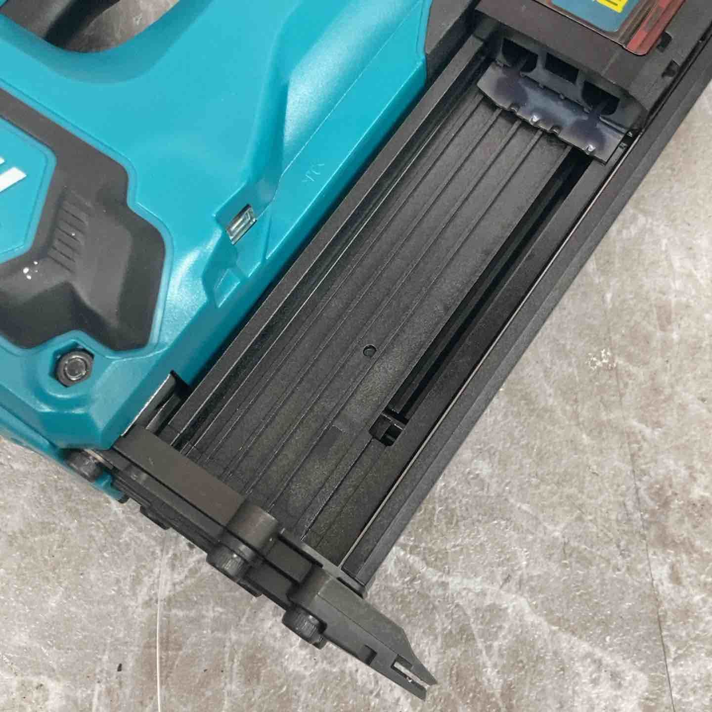 品 マキタ makita 充電式 18V 35mm 面木釘打ち機 FN350DZ 本体のみ フィニッシュネイラ 八潮店