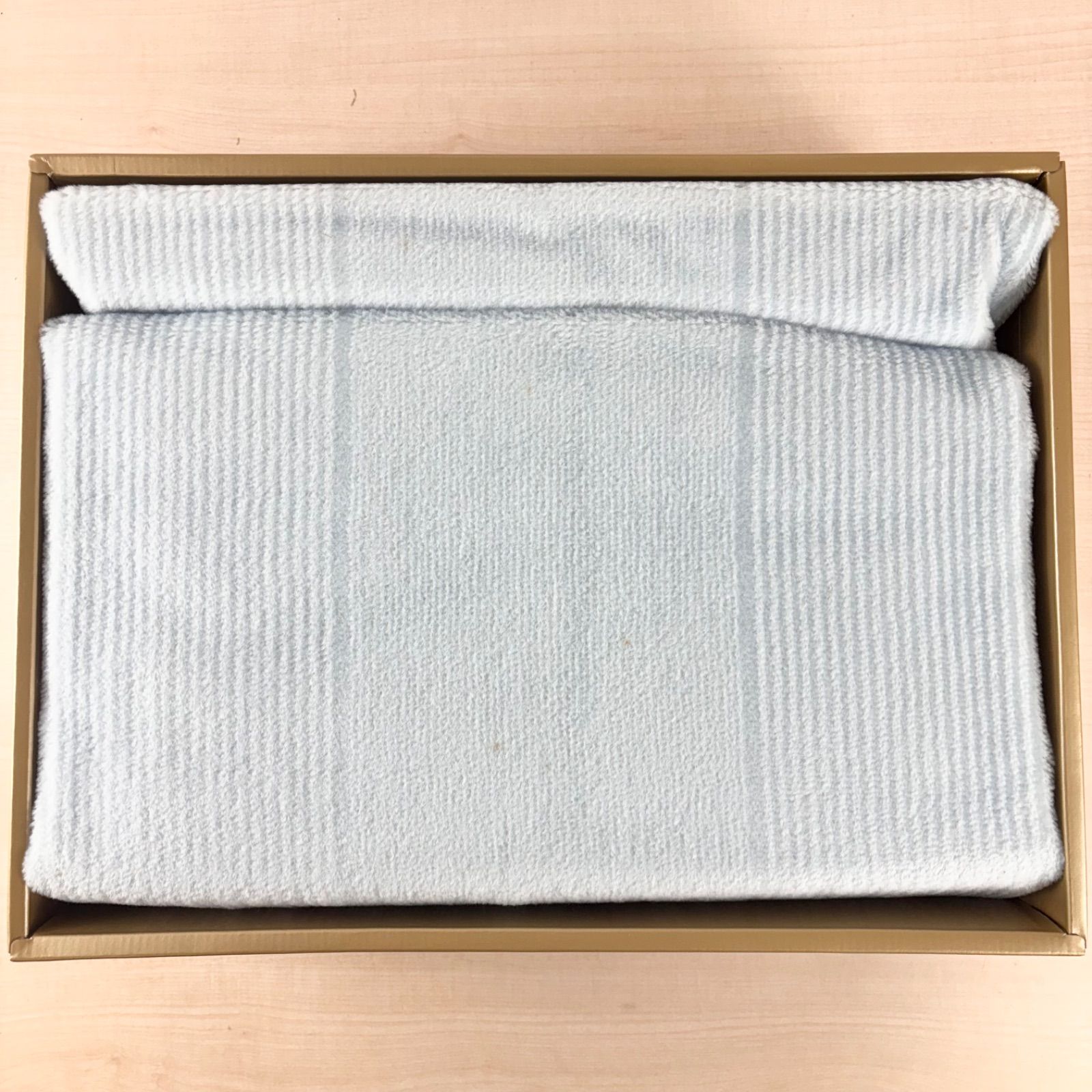 メルカリ便♡CELINE♡セリーヌ♡ジャガード ボアシーツ♡ロゴ刺繍♡雪の結晶 14日まで限定新春セール！】CELINE ウィンターシーツ 140×240 アクリル