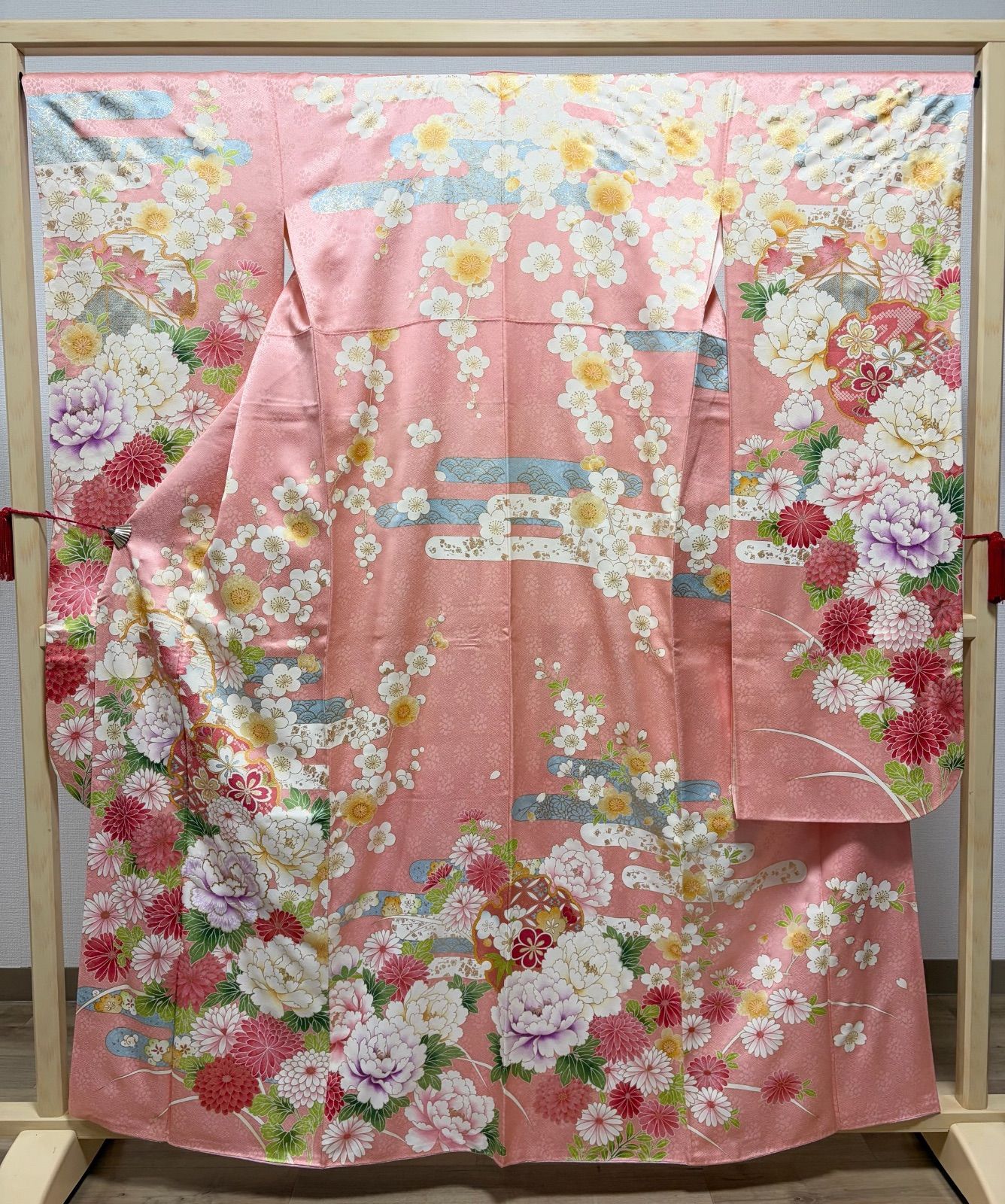 F 着物くつろぎ 振袖襦袢セット 花々模様 金駒刺繍 金彩 ピンク 正絹 袷 着物 成人式