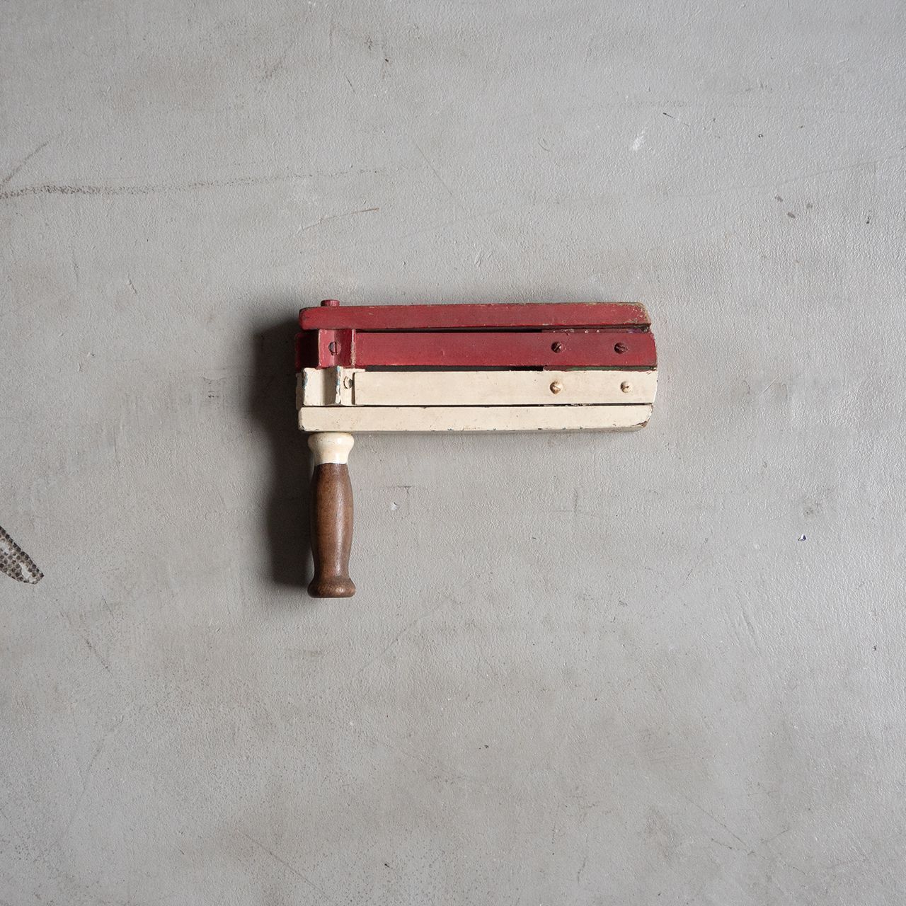 Clements Son ’30 s WW 2 British warning rattle