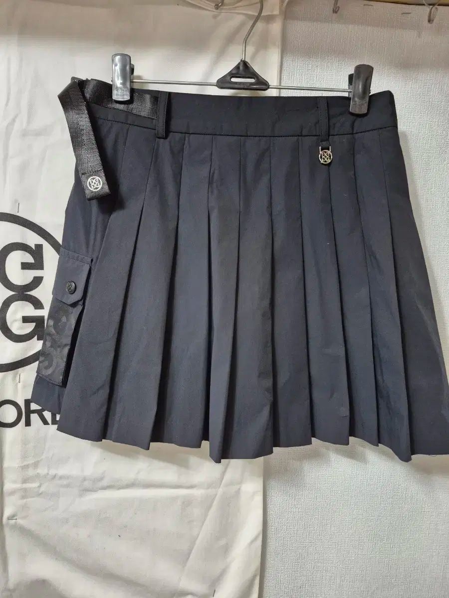 G FORE ブラック プリーツ ゴルフ スカート 27 S