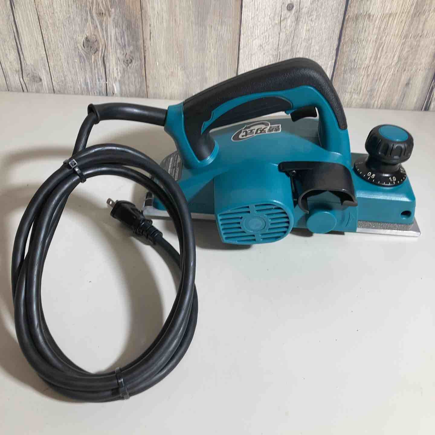 マキタ makita 電気カンナ KP0800ASP 替刃式 戸田店