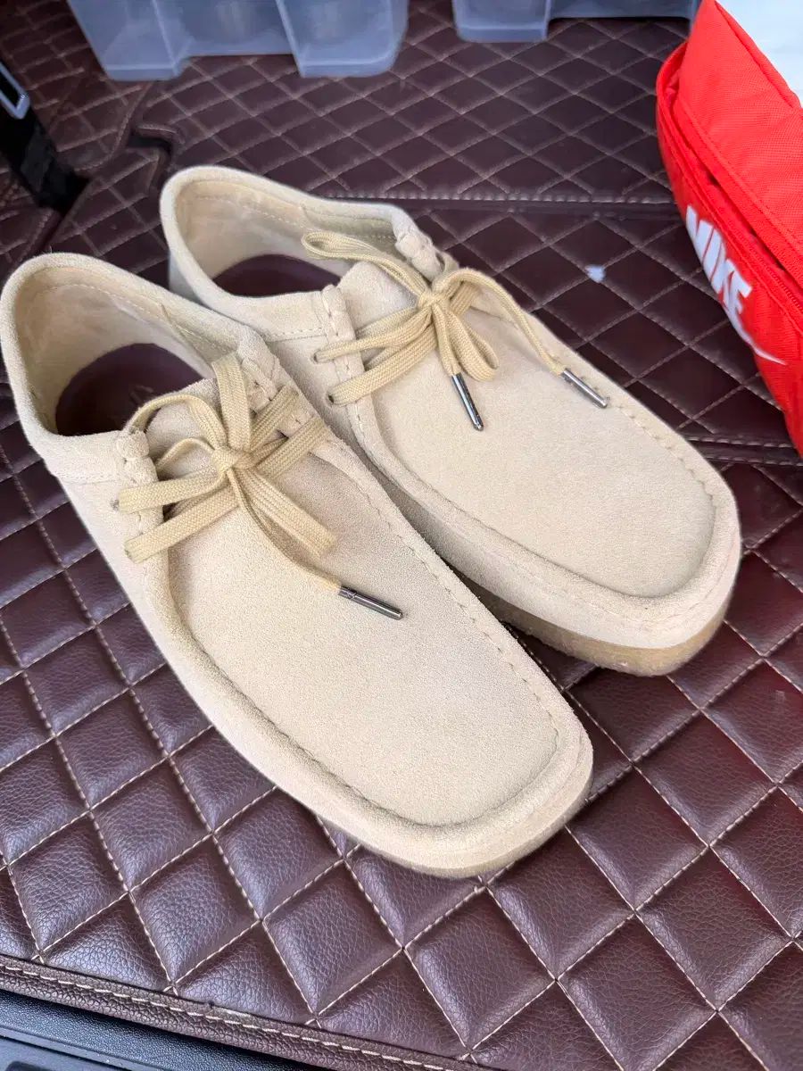 クラークス ワラビー ベージュ 265-275 ボックスなし