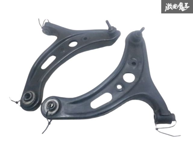 ZN6 86 フロント 純正 ロアアーム 中古品 ZN6 86 フロント 純正 ロアアーム 中古品 86(zn6)、brz用 ロアアーム