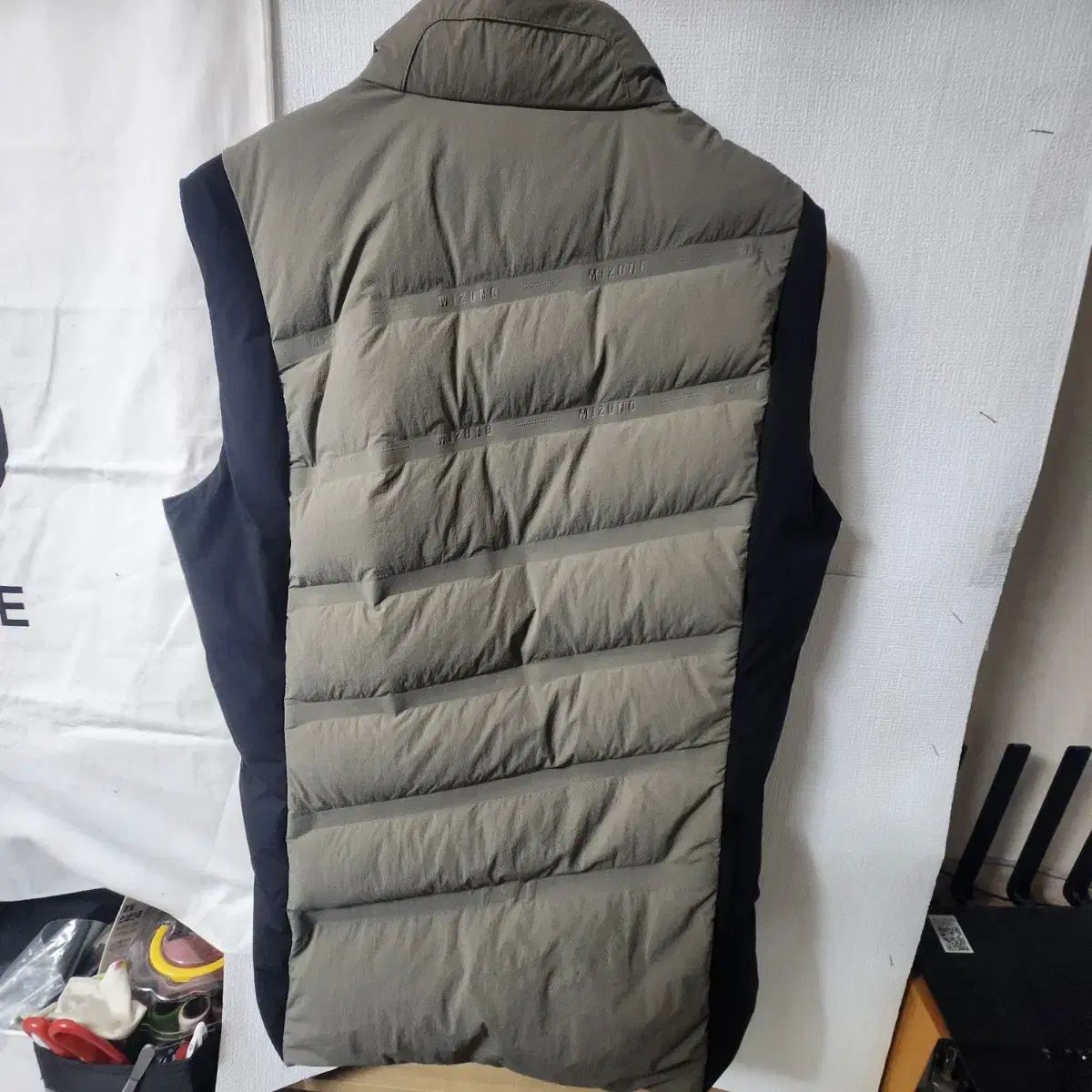 ミズノ GOLF グースダウン 超軽量 ダウン ベスト カーキ S 46 x 60 cm