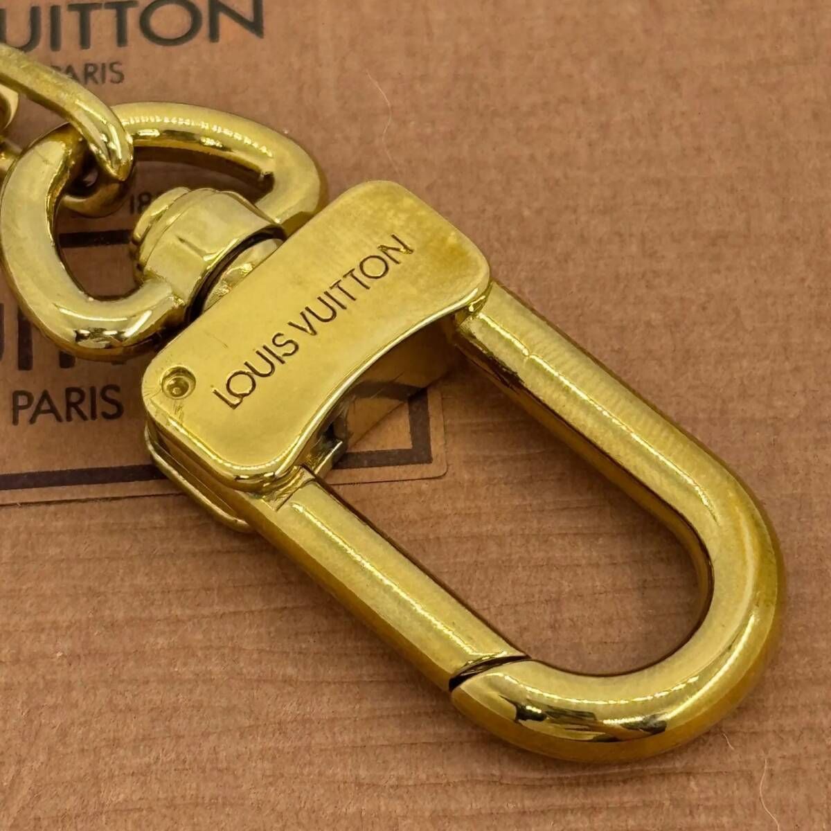 ルイヴィトン アノクレ ゴールド キーホルダー【026077】 - メルカリ