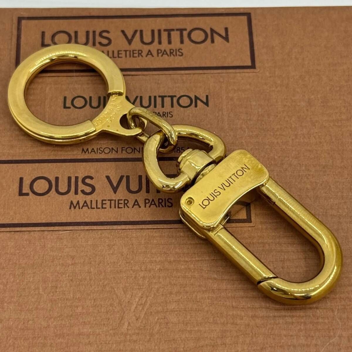 ルイヴィトン アノクレ ゴールド キーホルダー【026077】 - メルカリ