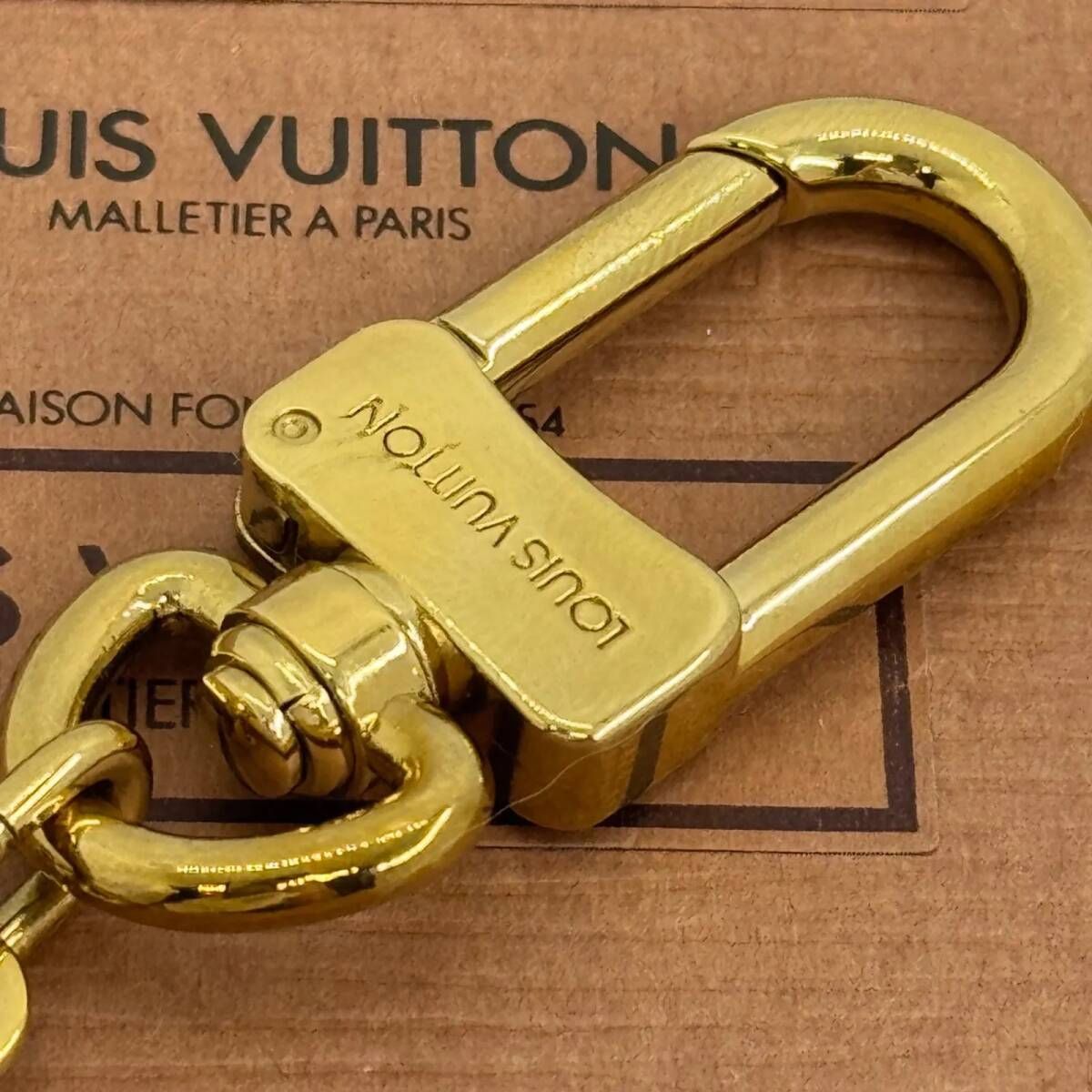 ルイヴィトン アノクレ ゴールド キーホルダー【026077】 - メルカリ