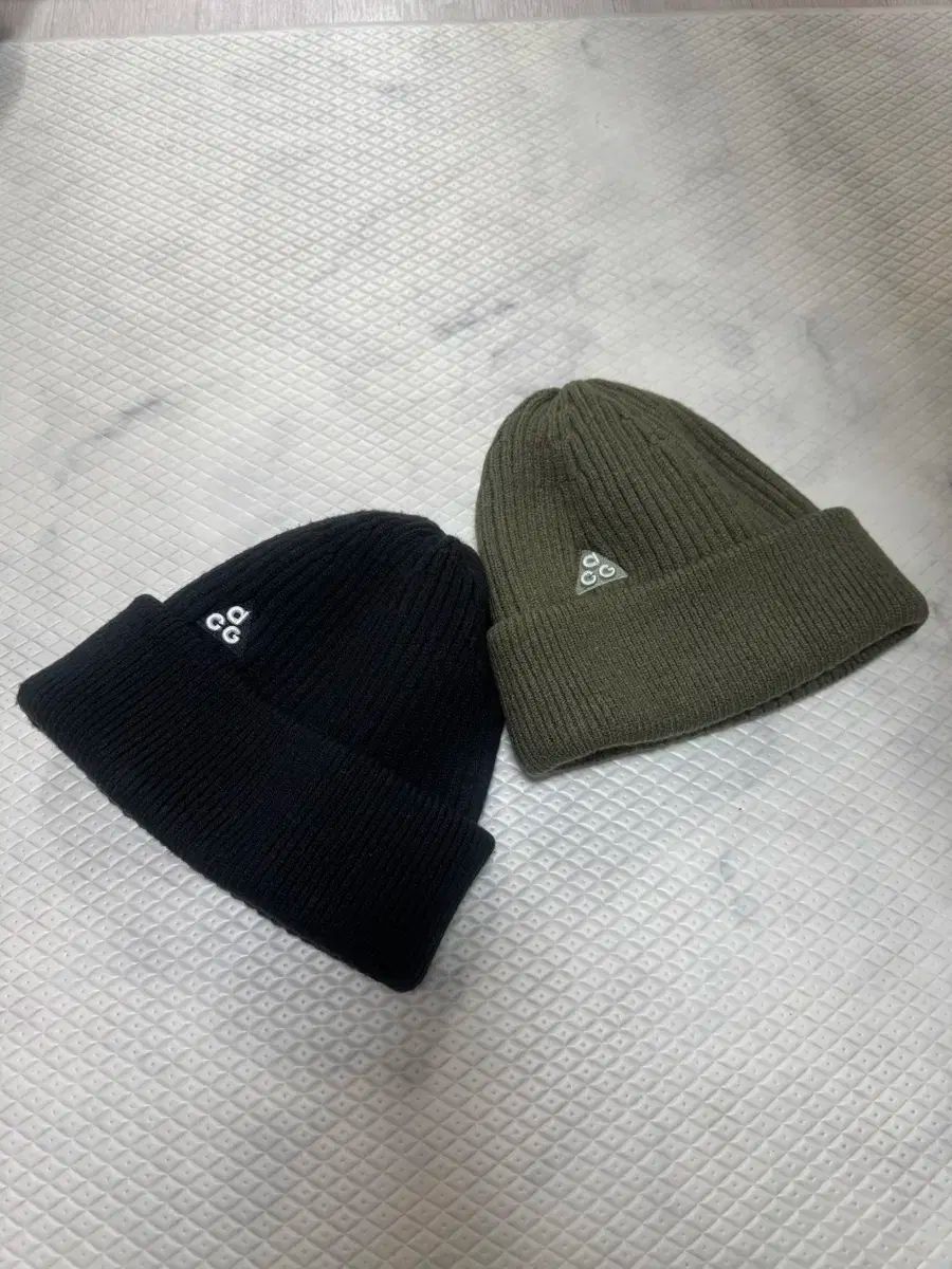 NIKE ACG ビーニー 2枚セットで