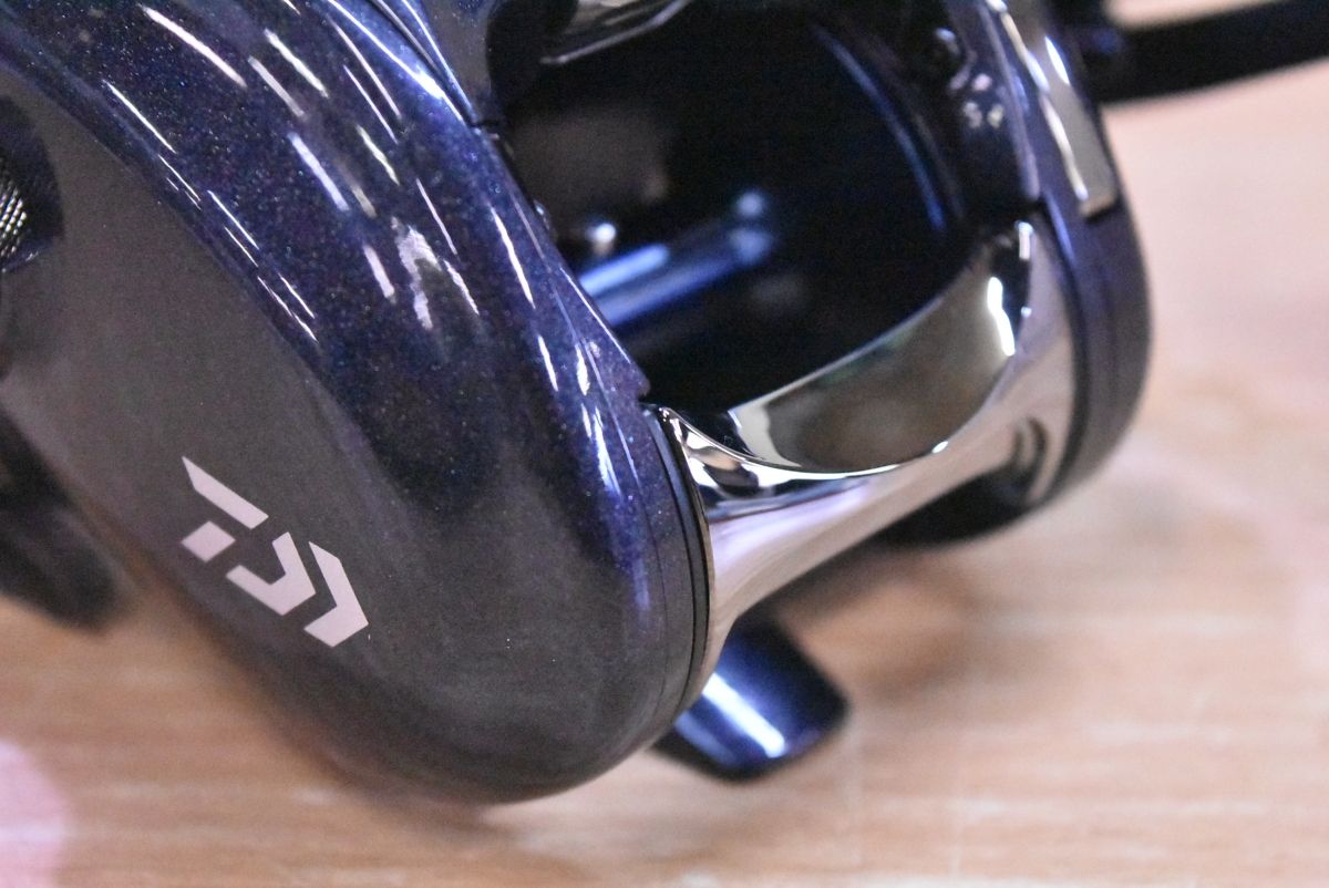 ダイワ 23 レオブリッツ 300J 右 DAIWA LEOBRITZ 電動リール オフショア タチウオ マダイ ヒラメ ヤリイカ スルメイカ ブリ ヒラマサ OLIVEOS_COM_TR