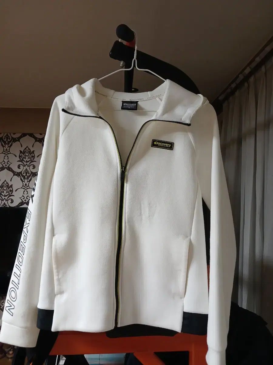 DISCOVERY フードジップアップ 90 s