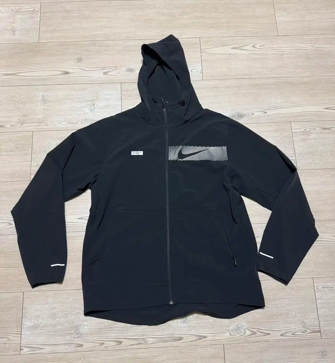 ナイキ アンリミテッド レペル ウィンドブレーカー XL ブラック - メルカリ