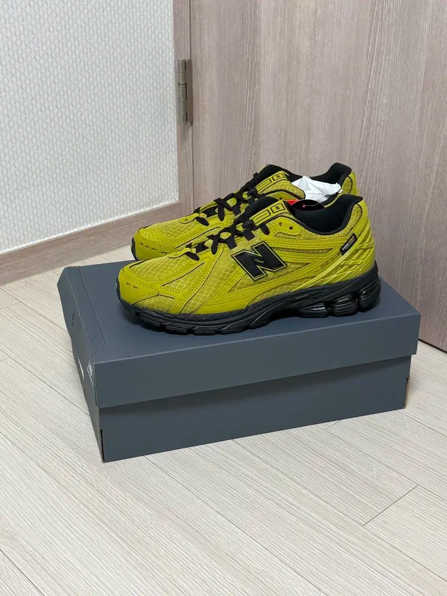 2025福袋 ニューバランス 1906R マシュランド ブラック 290 送料無料でお届けします。