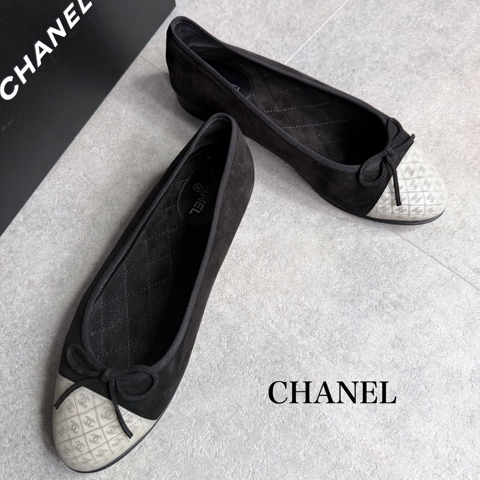 CHANEL シャネル リボンバレエシューズ フラットシューズ ココマーク スエード ブラック ホワイト 37 1 2 C レディース靴 24.5 cm
