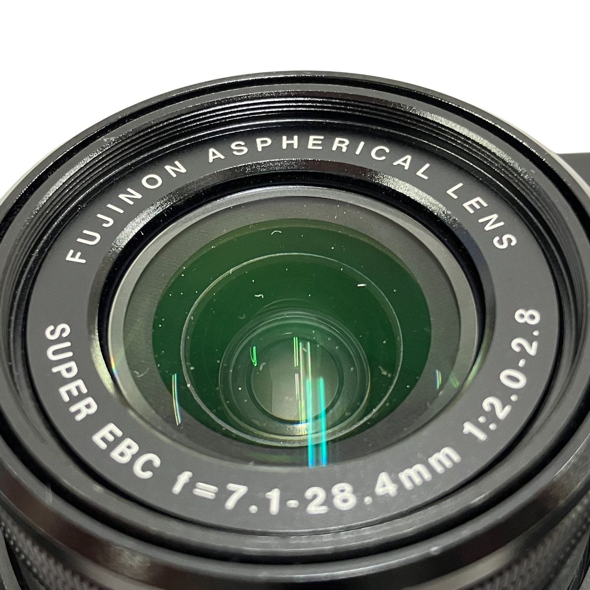 コンパクトデジタルカメラ