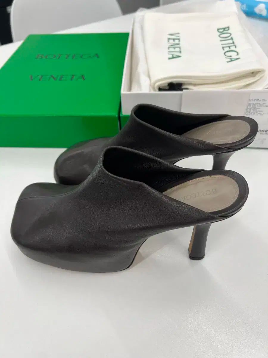 BOTTEGA VENETA ボッテガ ヴェネタ ミュール クロッグ ヒール 37