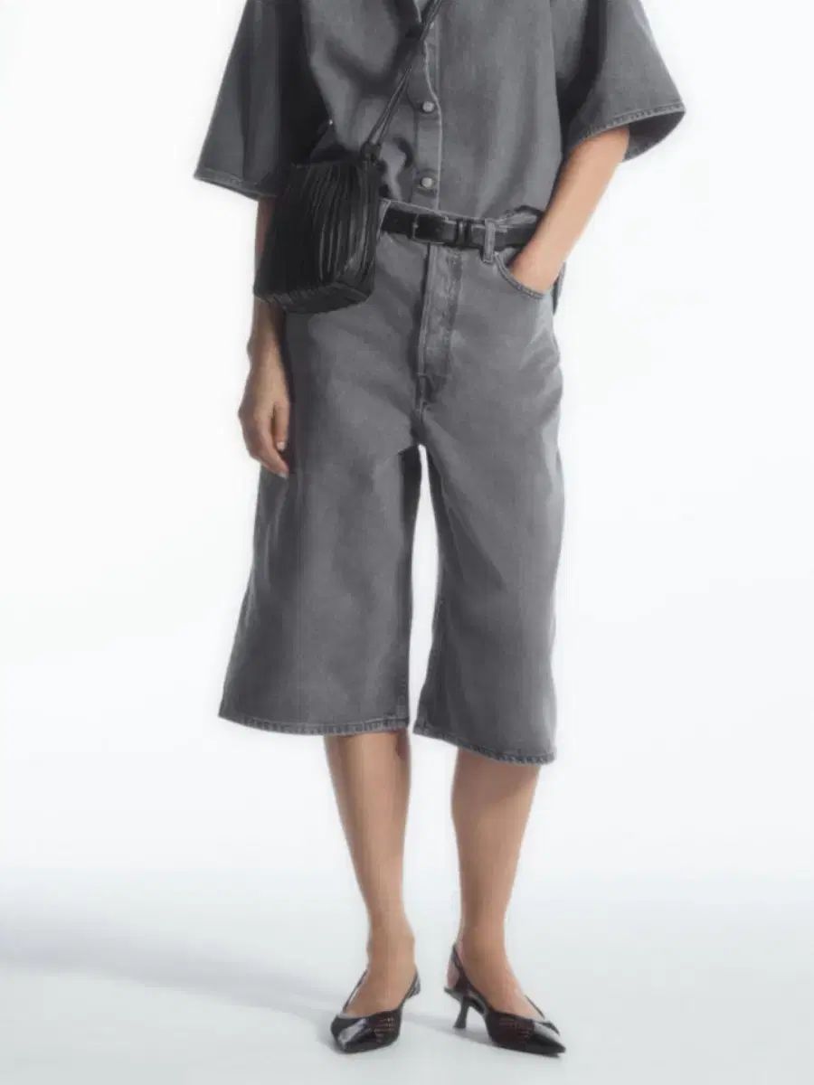 COS バミューダ デニム ショーツ